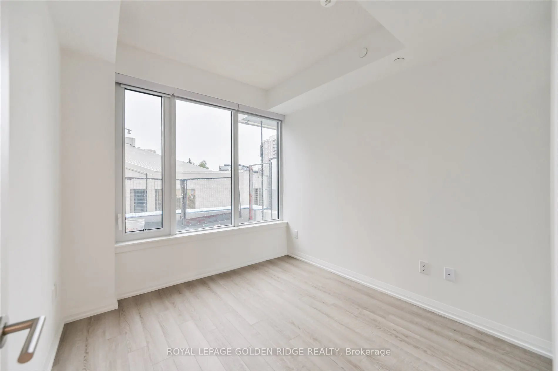 75 Canterbury Place, #316 (RM 1)