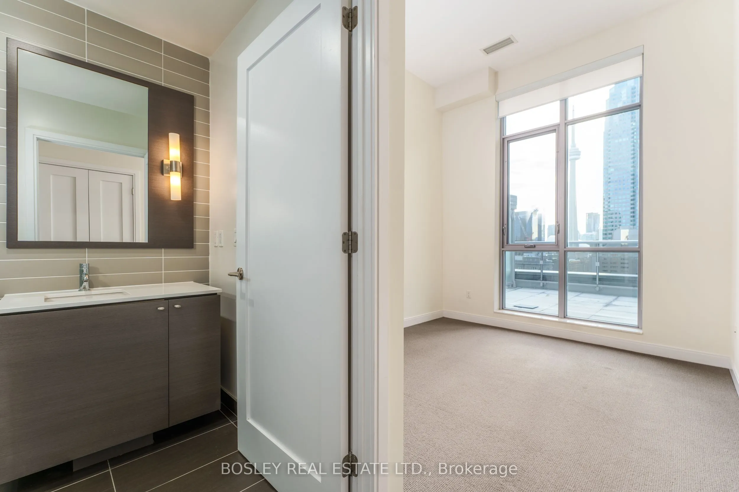 55 Front Street E, #PH1203