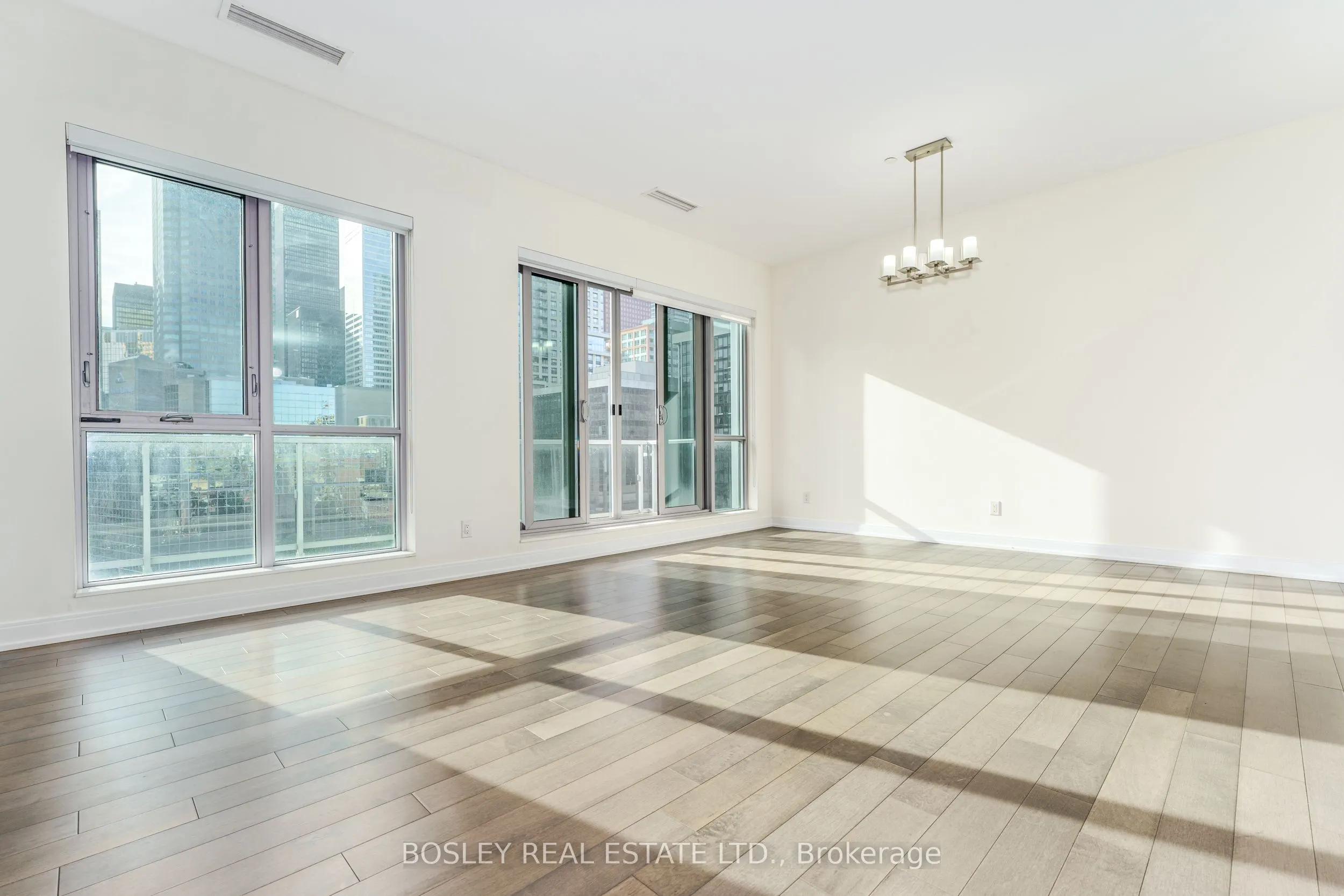55 Front Street E, #PH1203