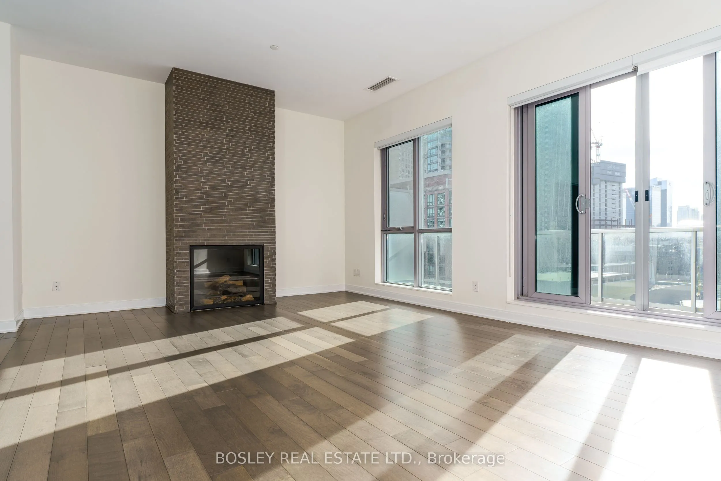 55 Front Street E, #PH1203