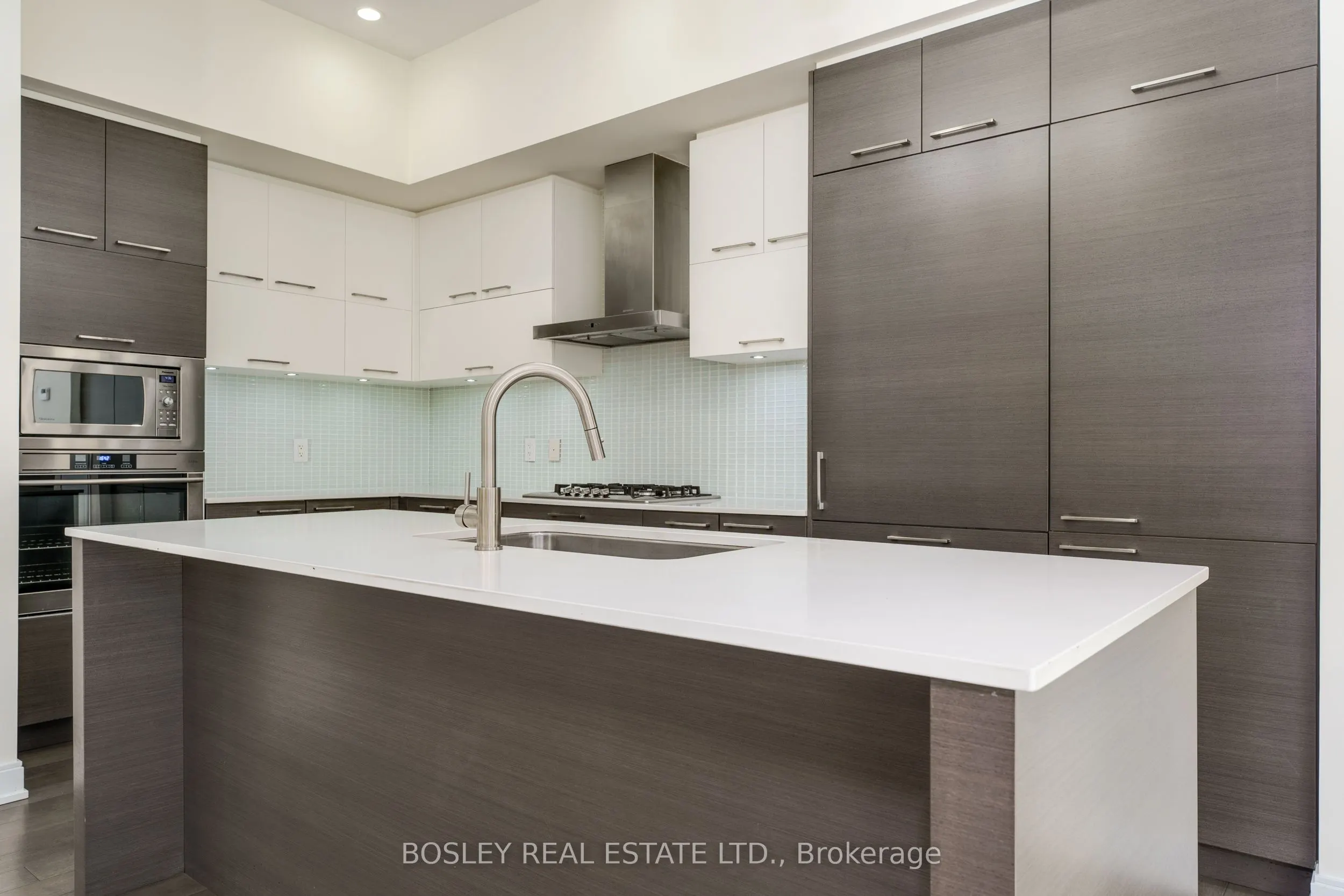 55 Front Street E, #PH1203