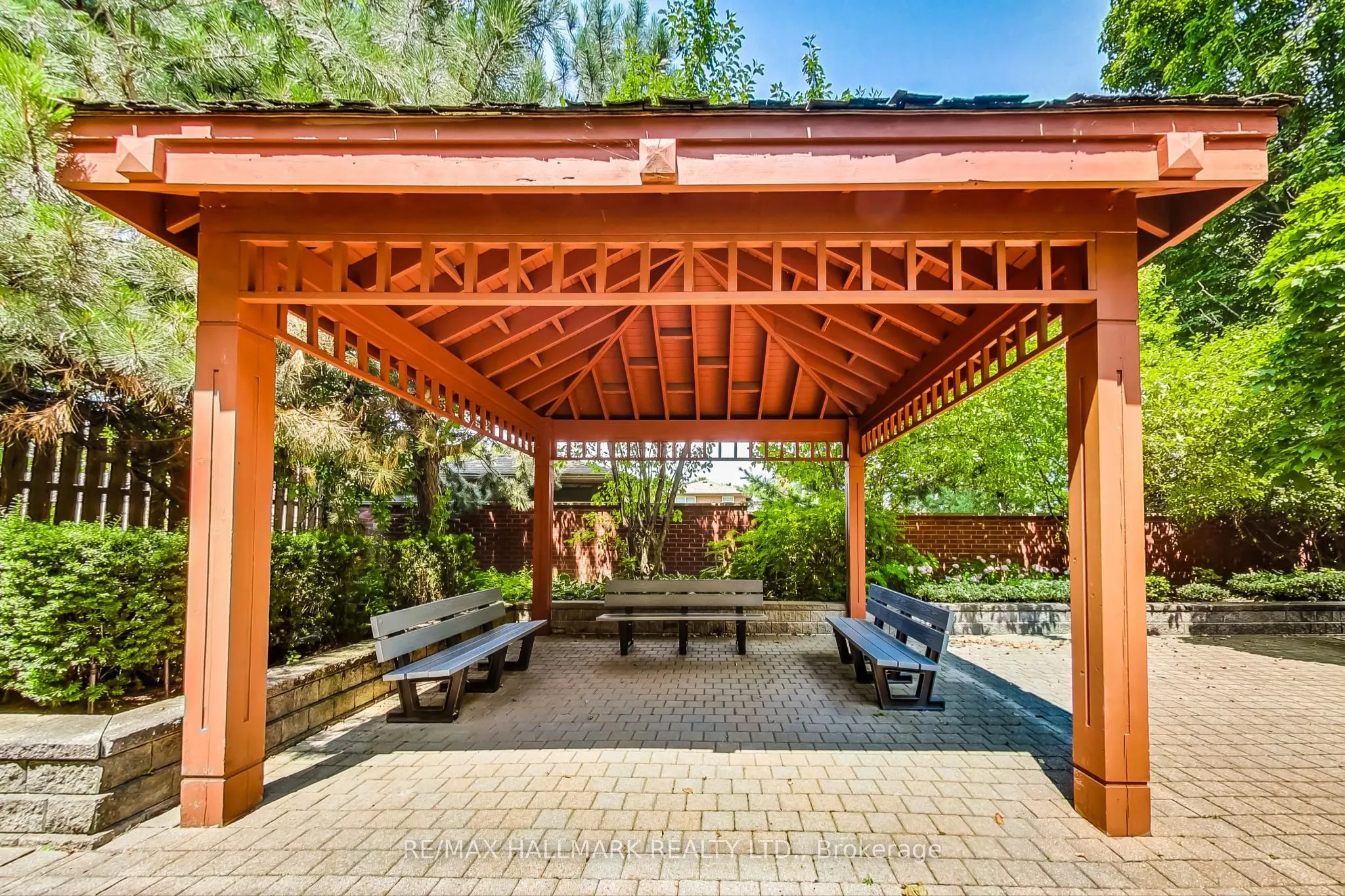 800 Sheppard Avenue W, #405