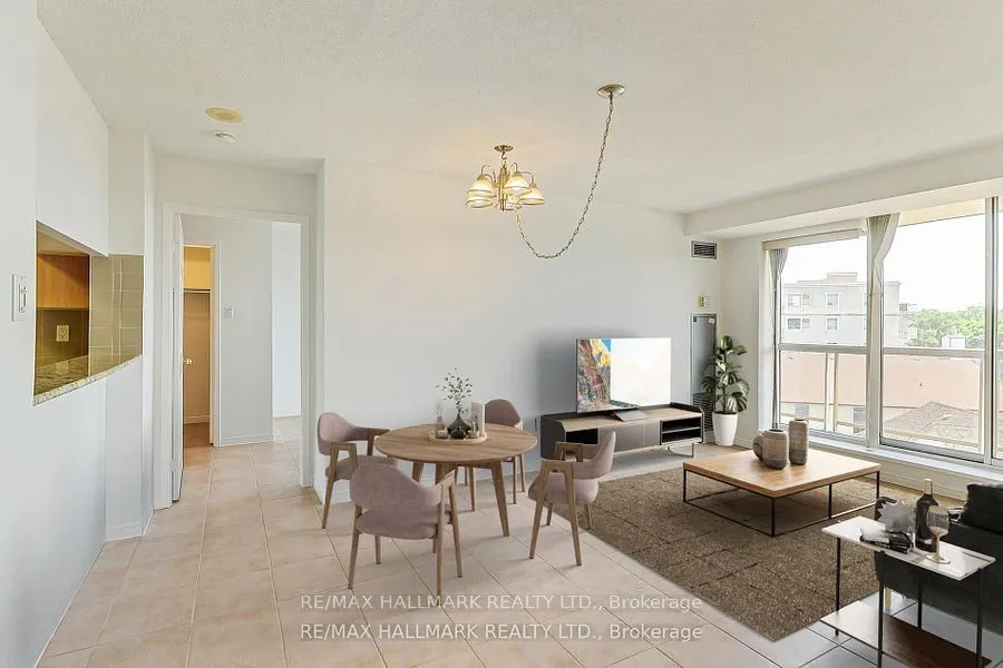 800 Sheppard Avenue W, #405