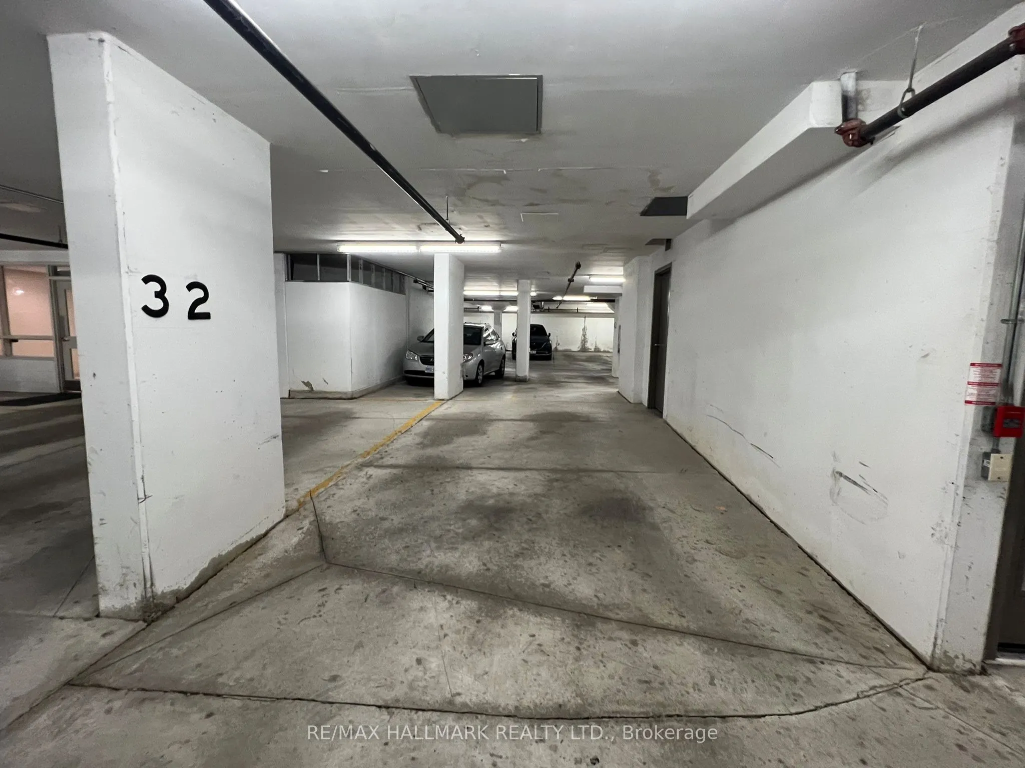 800 Sheppard Avenue W, #405