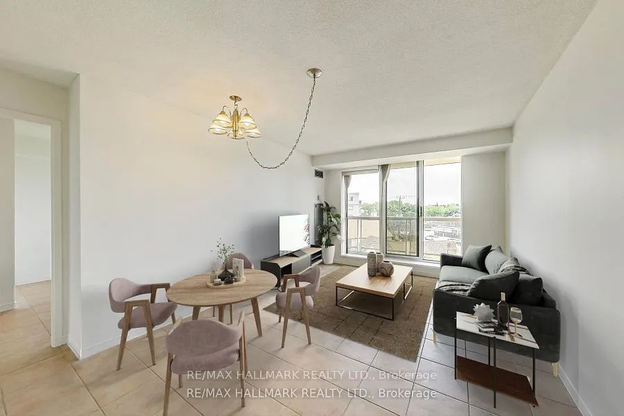 800 Sheppard Avenue W, #405