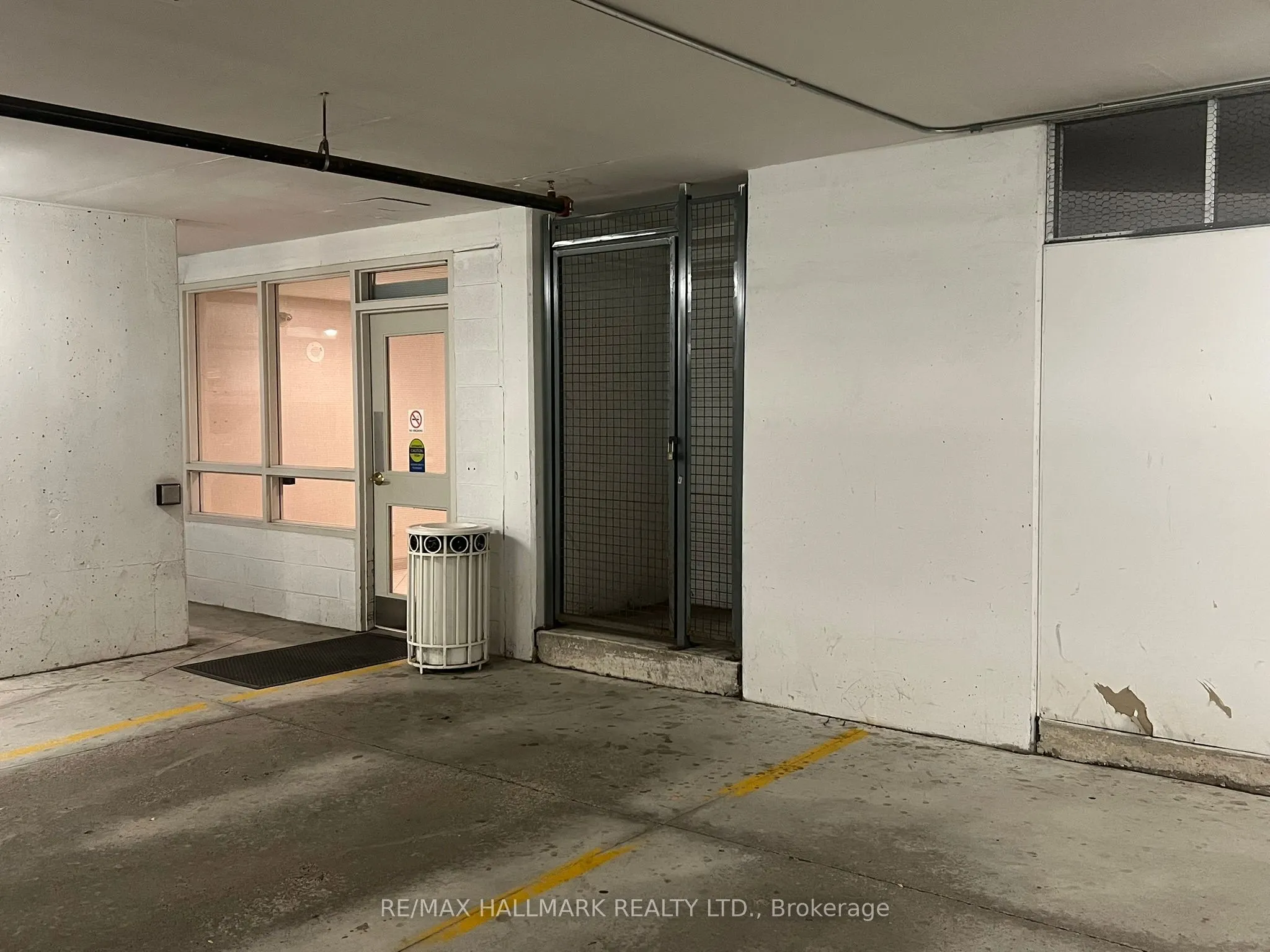 800 Sheppard Avenue W, #405