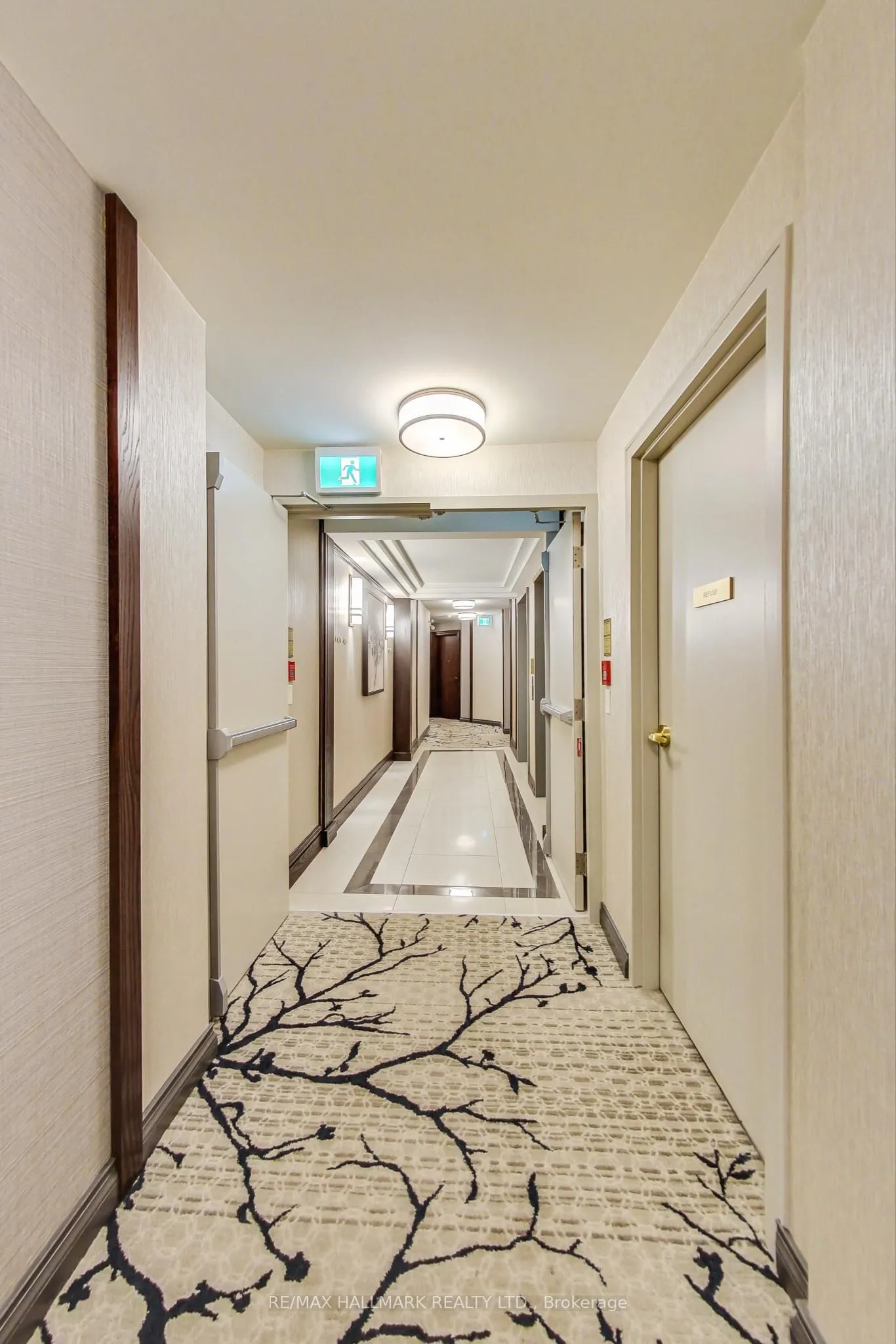 800 Sheppard Avenue W, #405