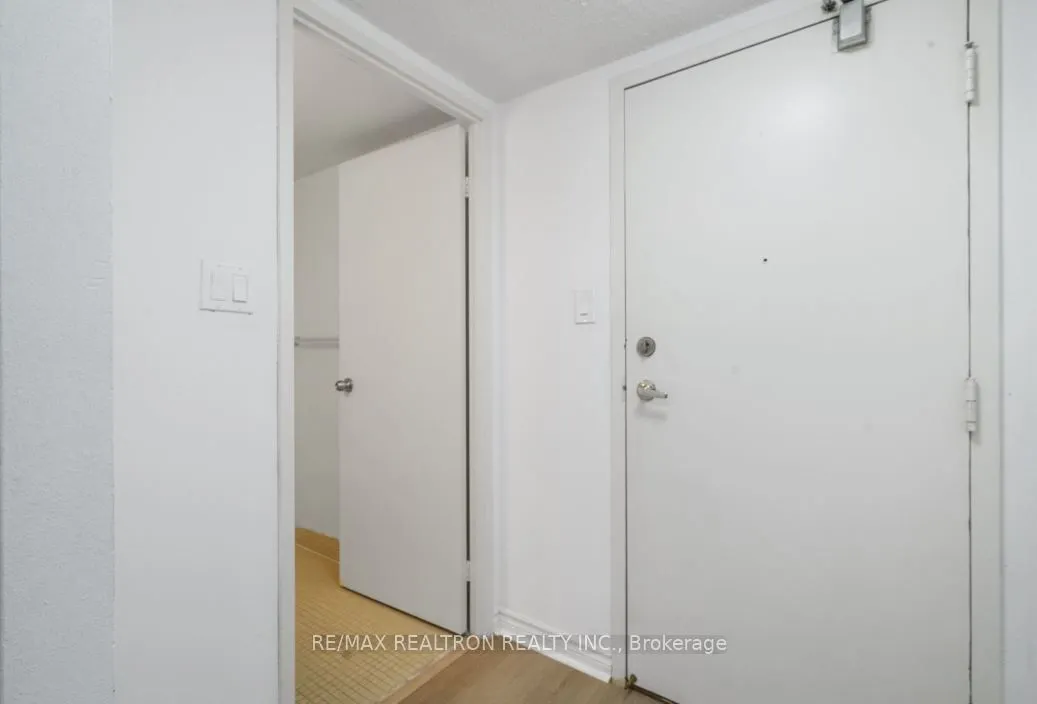 633 Bay Street, #509