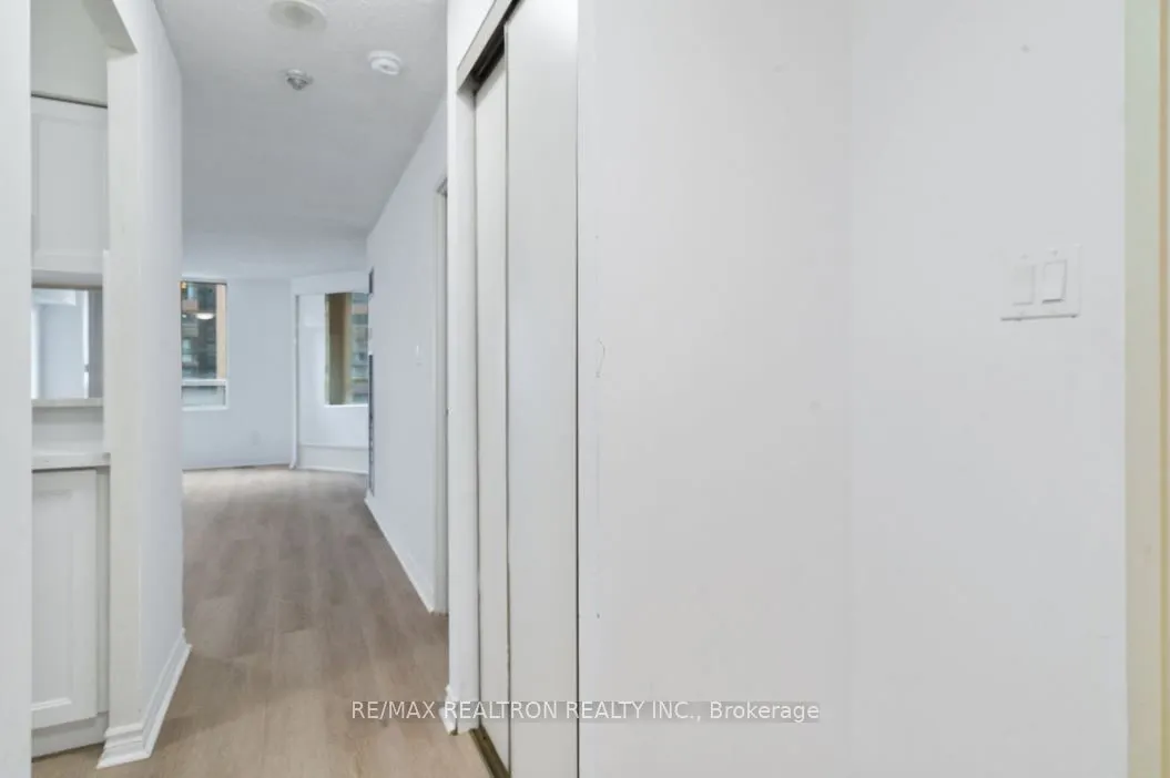 633 Bay Street, #509