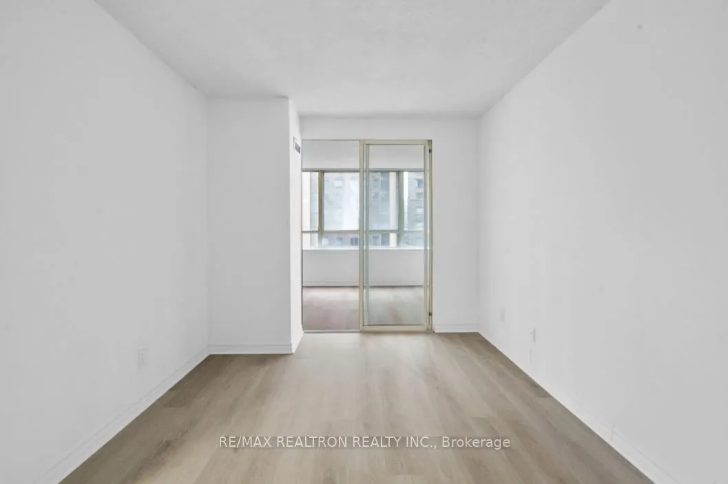633 Bay Street, #509