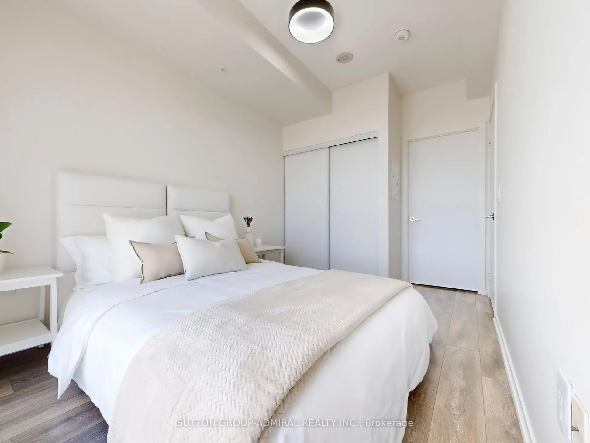 3237 Bayview Avenue, #1111