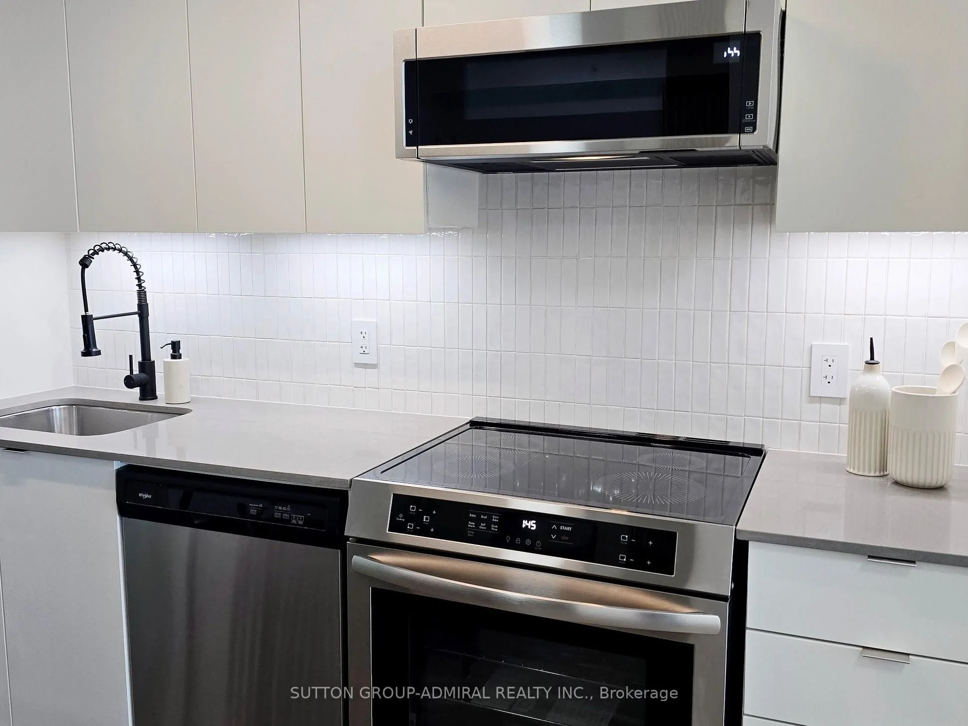 3237 Bayview Avenue, #1111