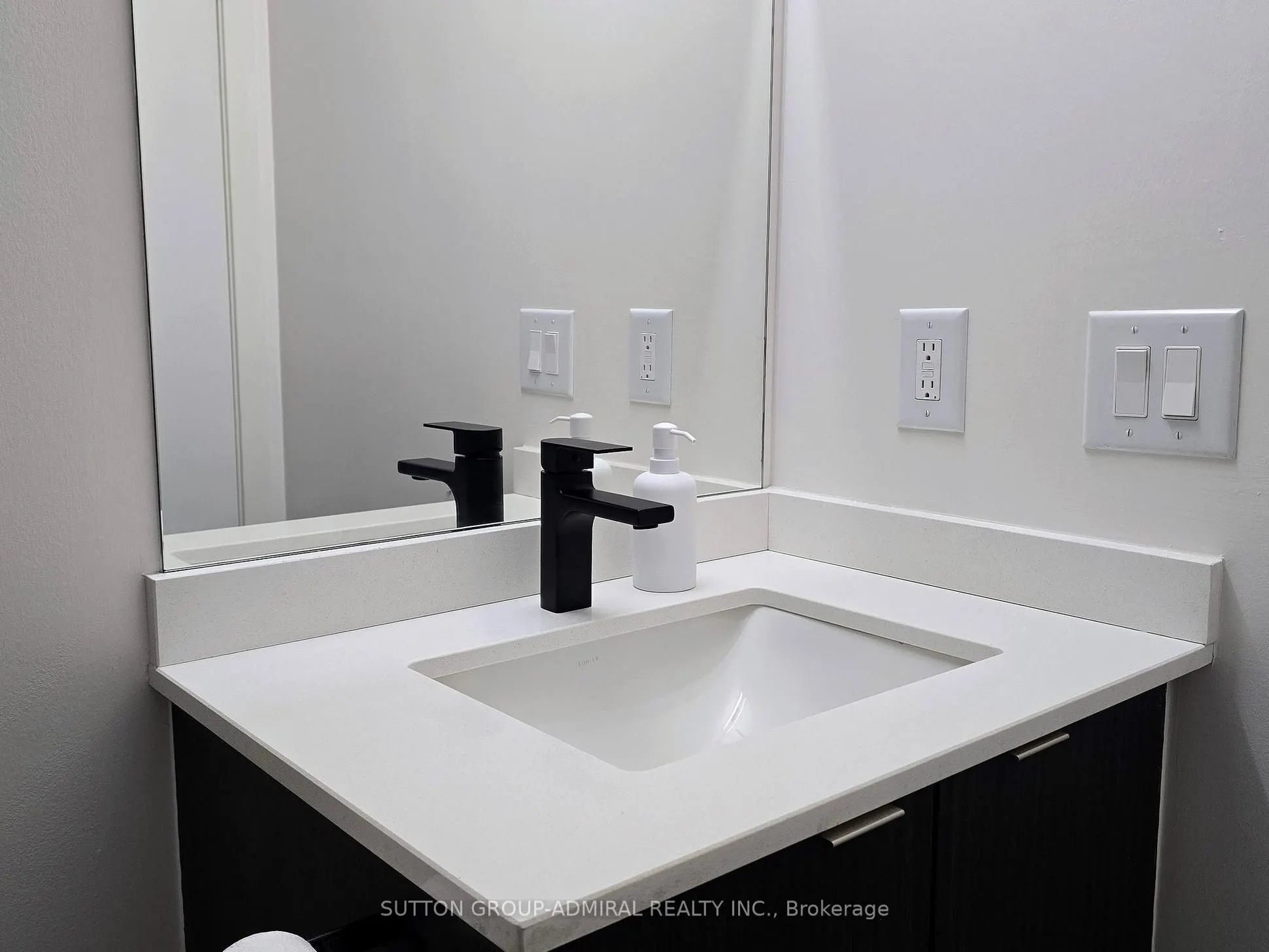3237 Bayview Avenue, #1111