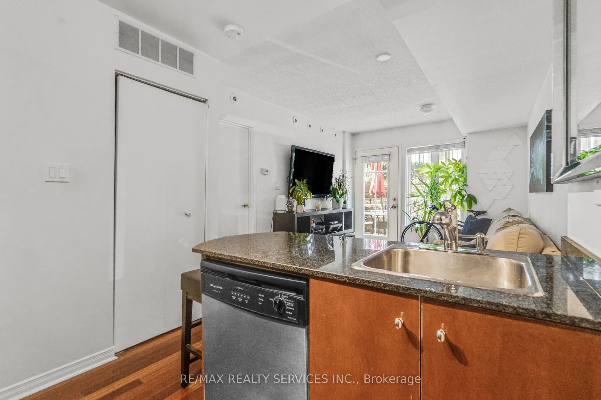 38 Western Battery Road, #632