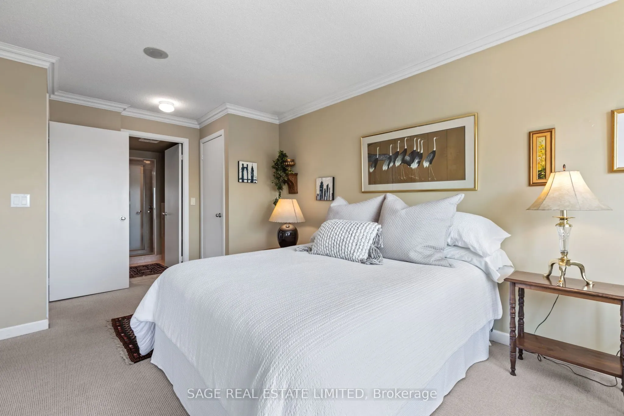 8 Park Road, #3010