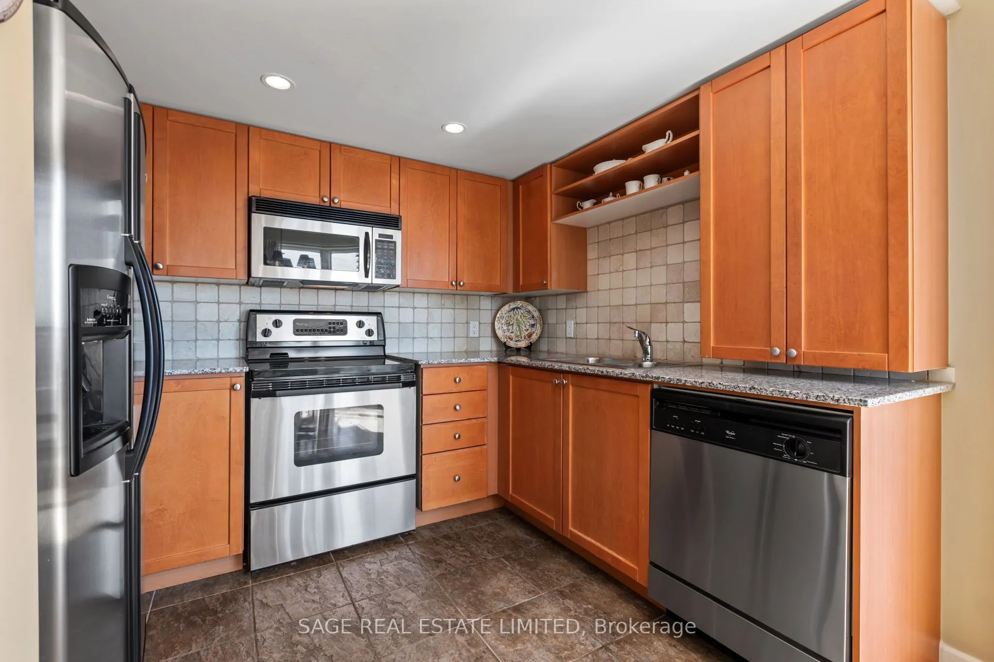 8 Park Road, #3010