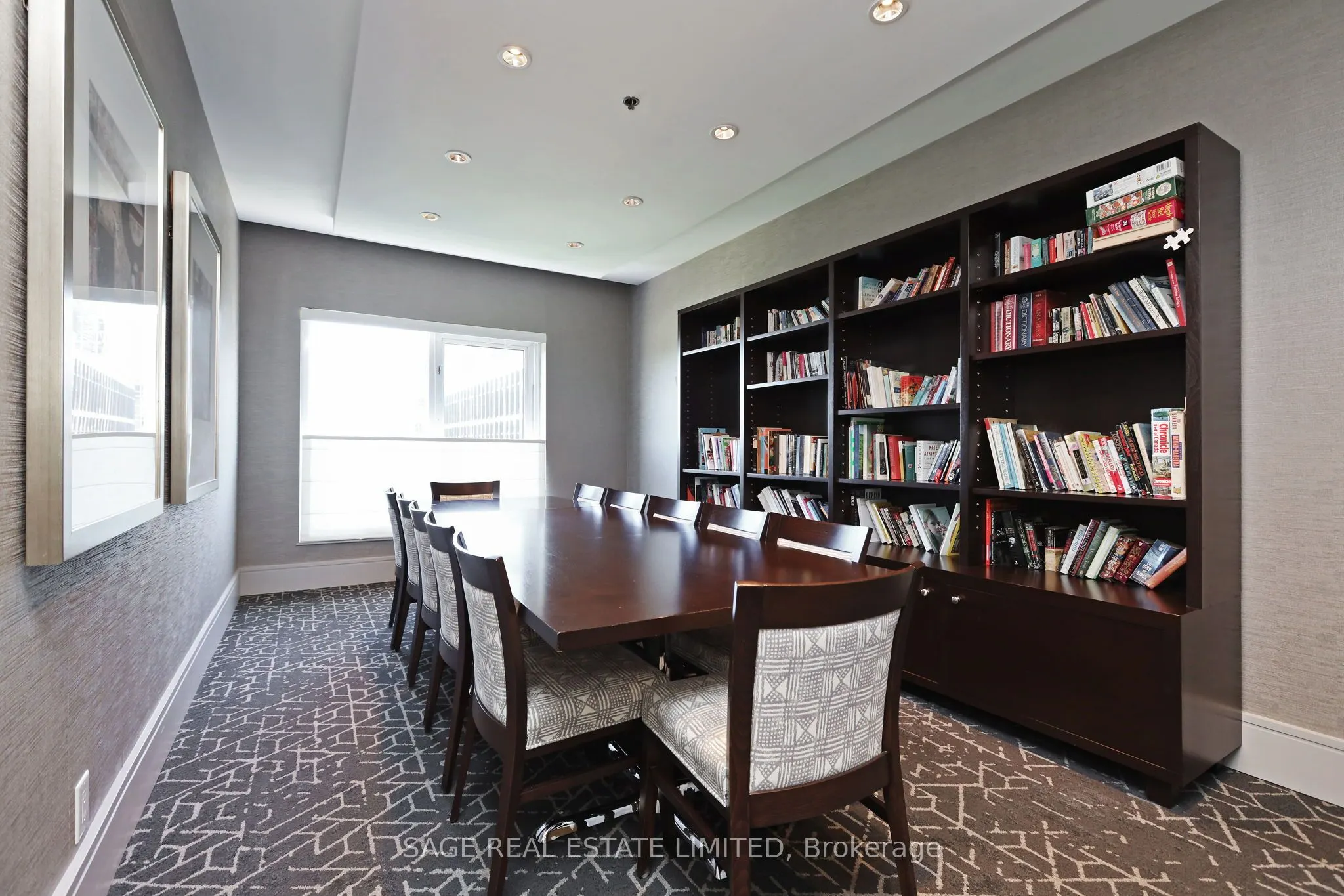 8 Park Road, #3010