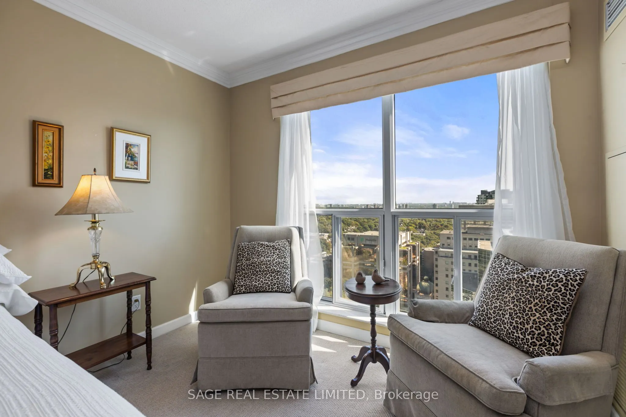8 Park Road, #3010
