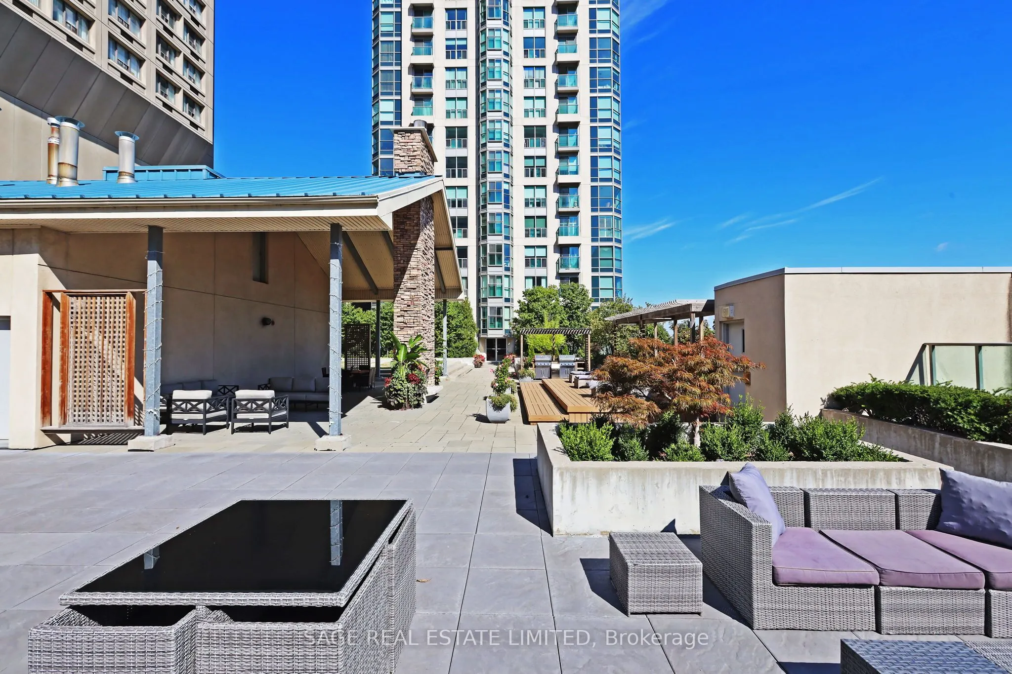 8 Park Road, #3010