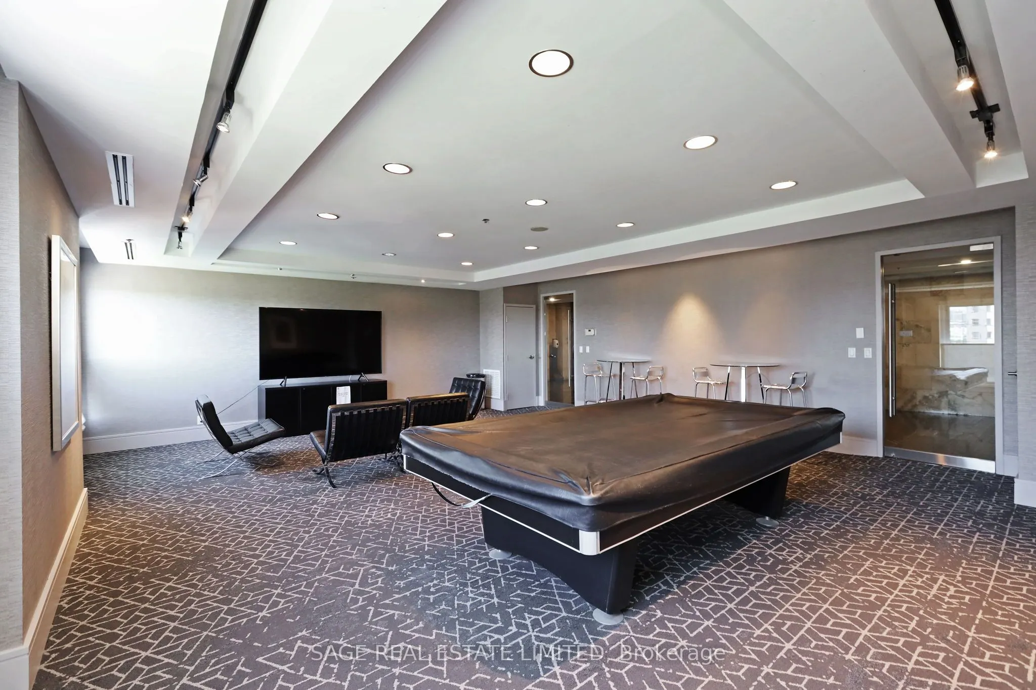 8 Park Road, #3010