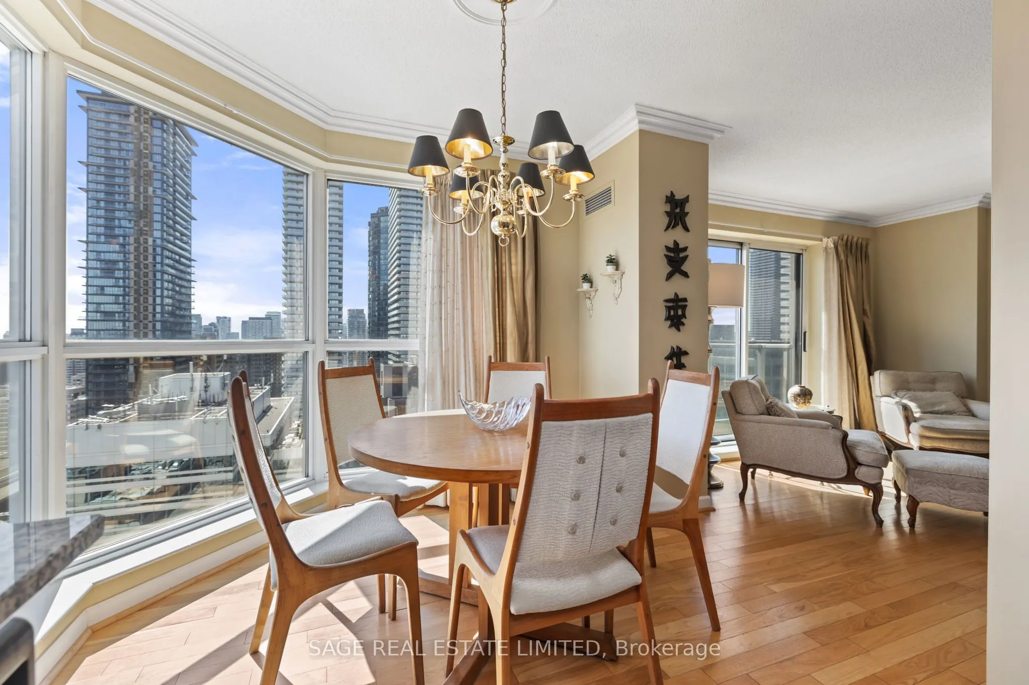 8 Park Road, #3010