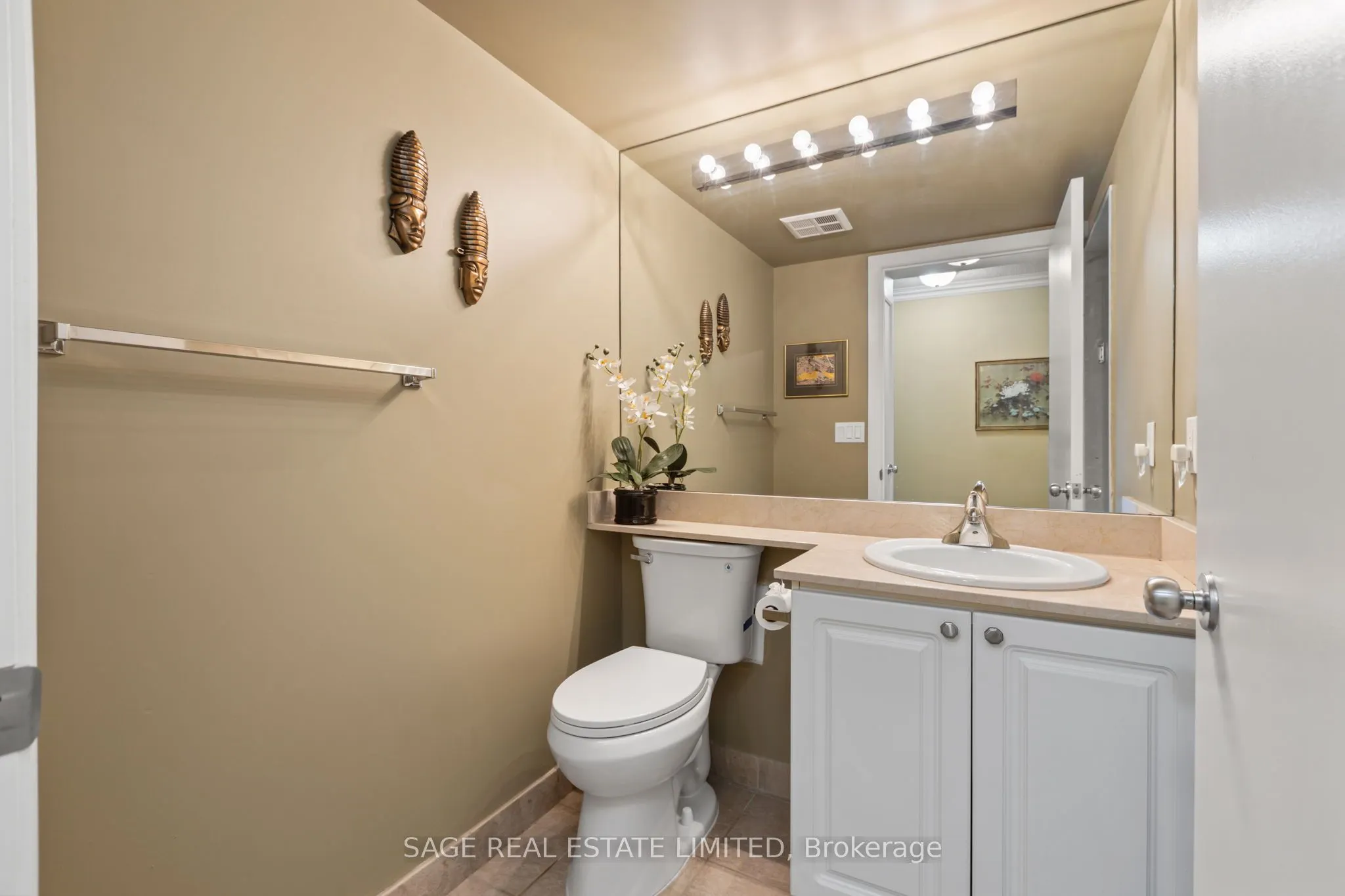 8 Park Road, #3010