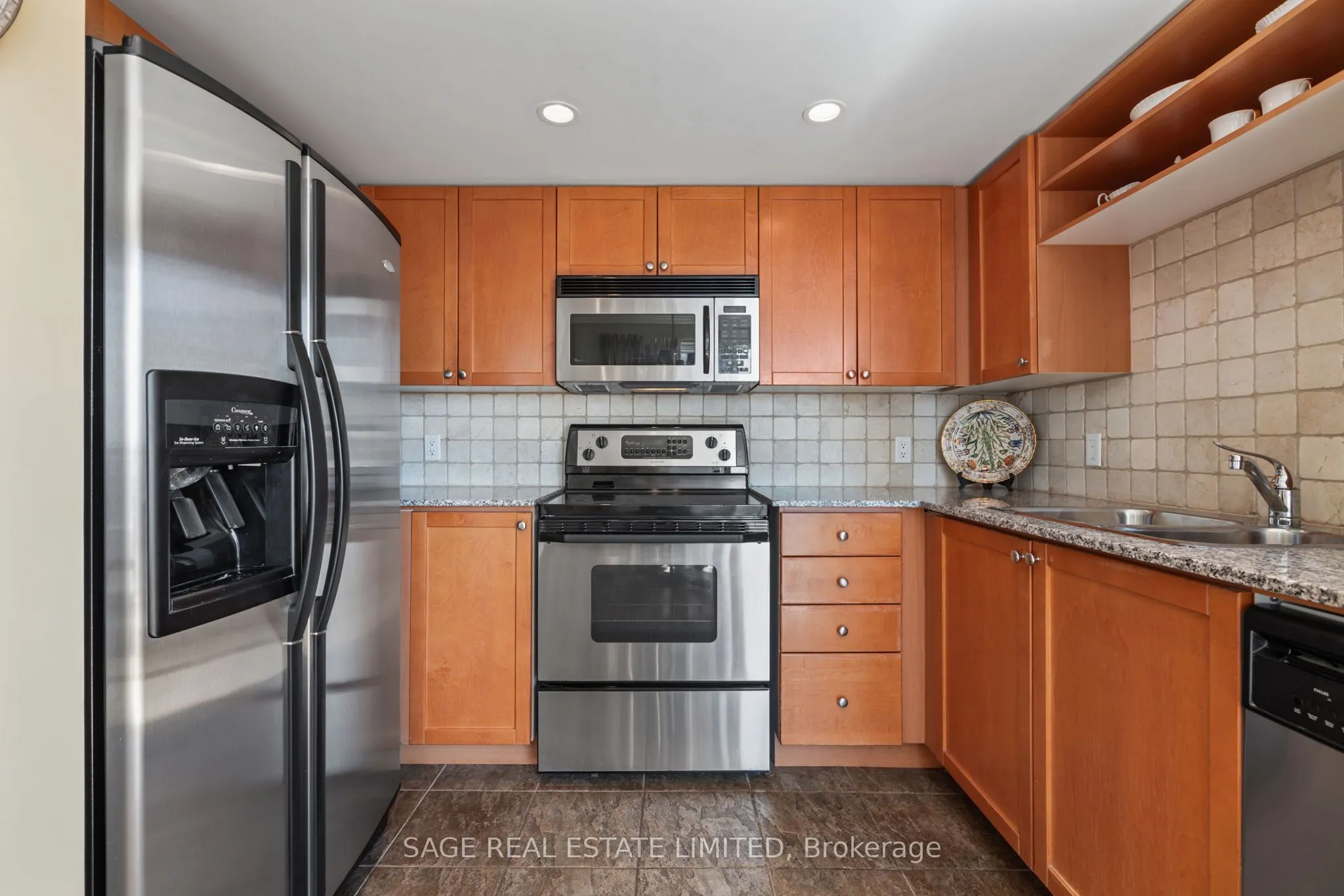 8 Park Road, #3010