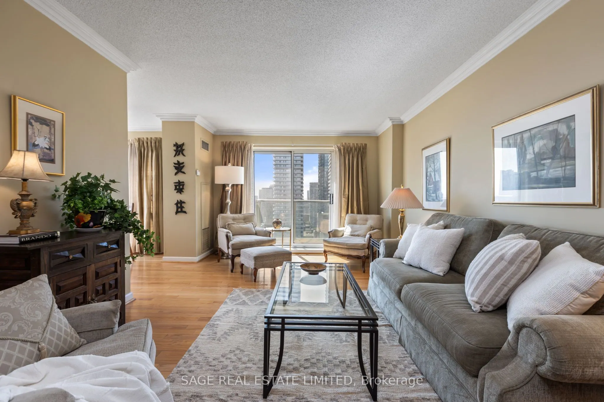 8 Park Road, #3010