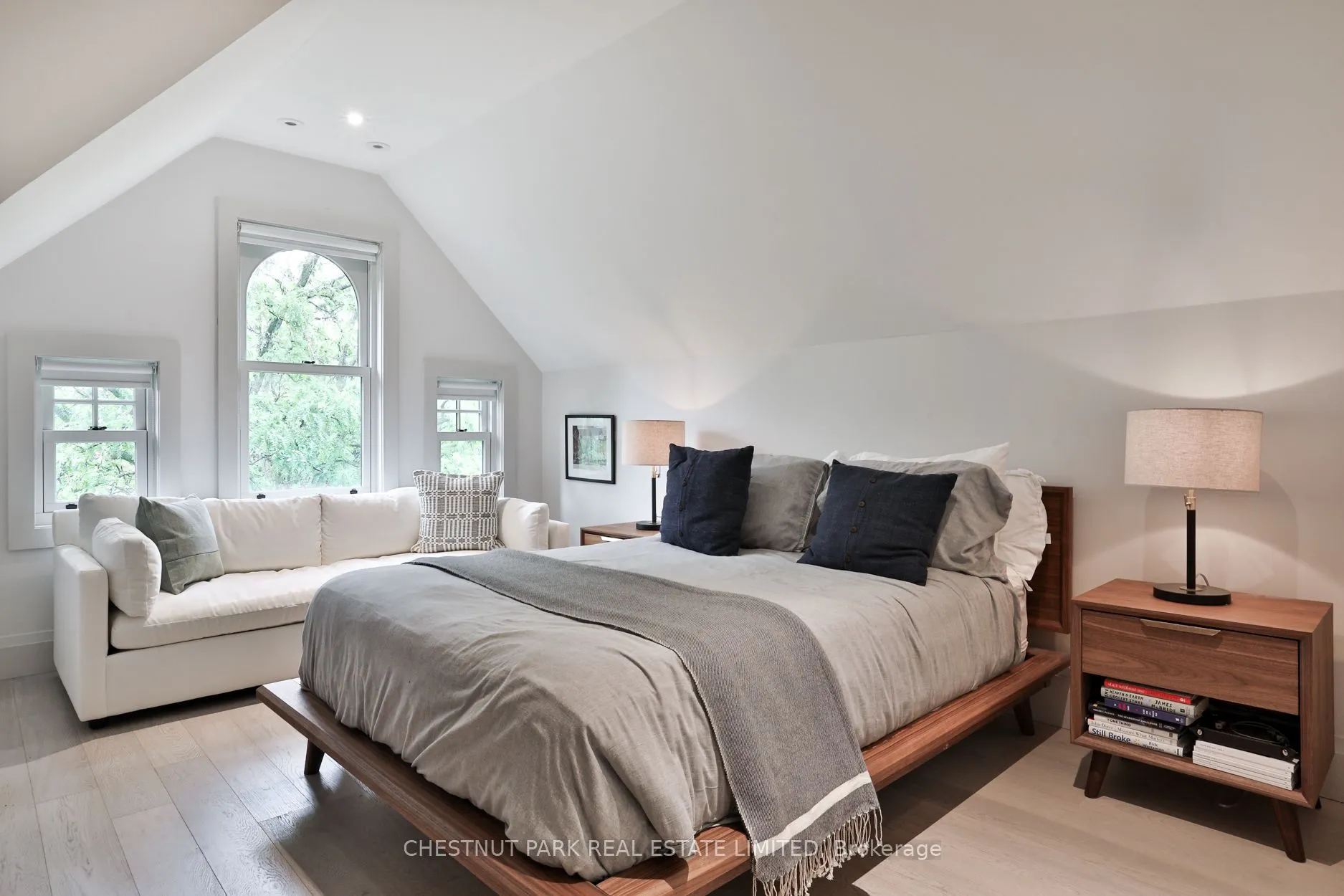 114 Bedford Road, #Upper