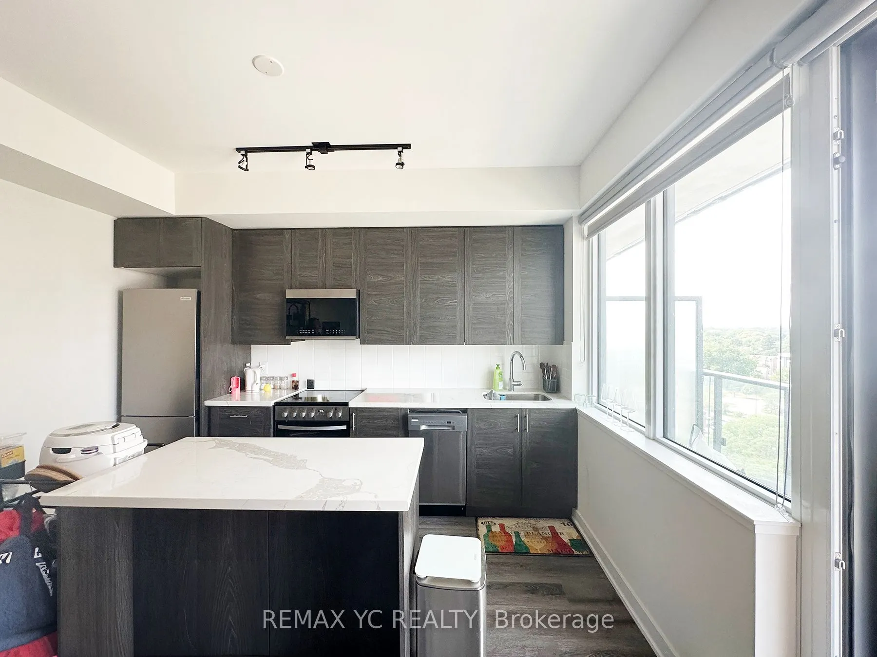 15 Ellerslie Avenue, #809