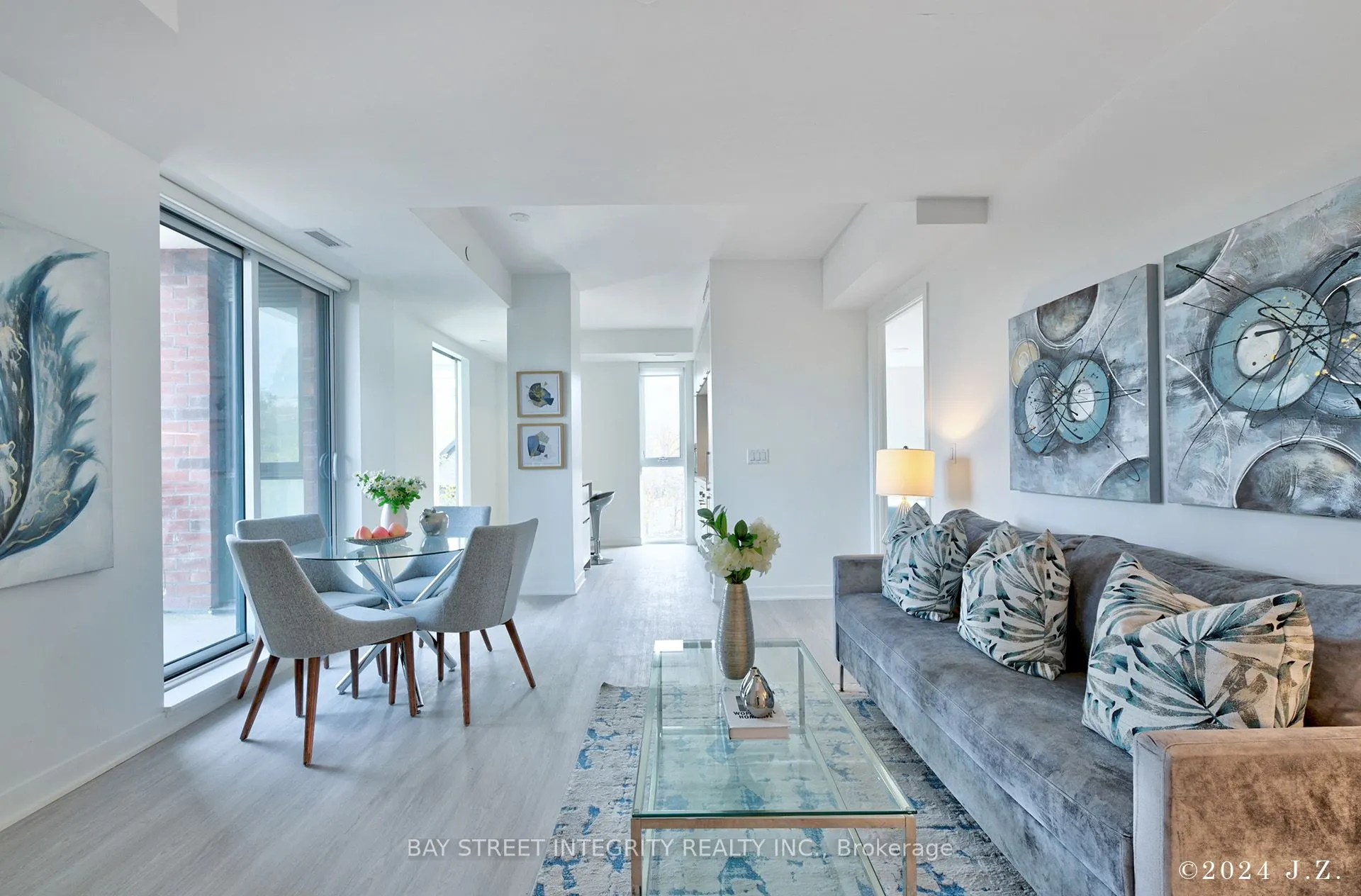 185 Alberta Avenue, #403