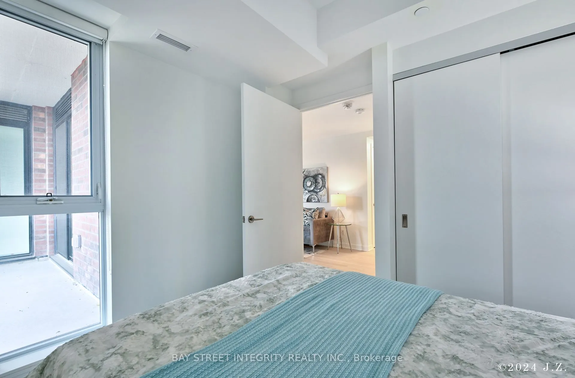 185 Alberta Avenue, #403