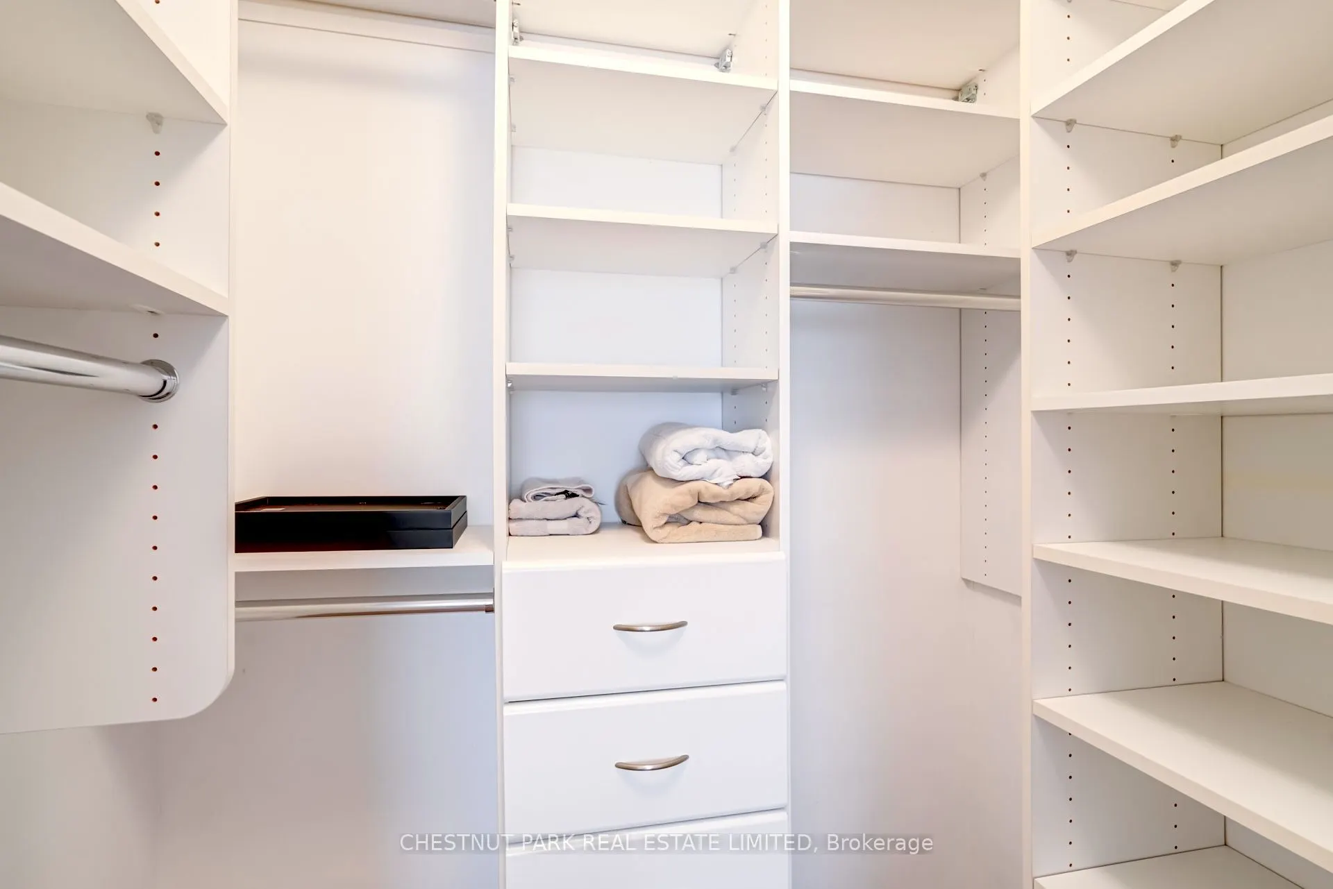 92 King Street E, #305