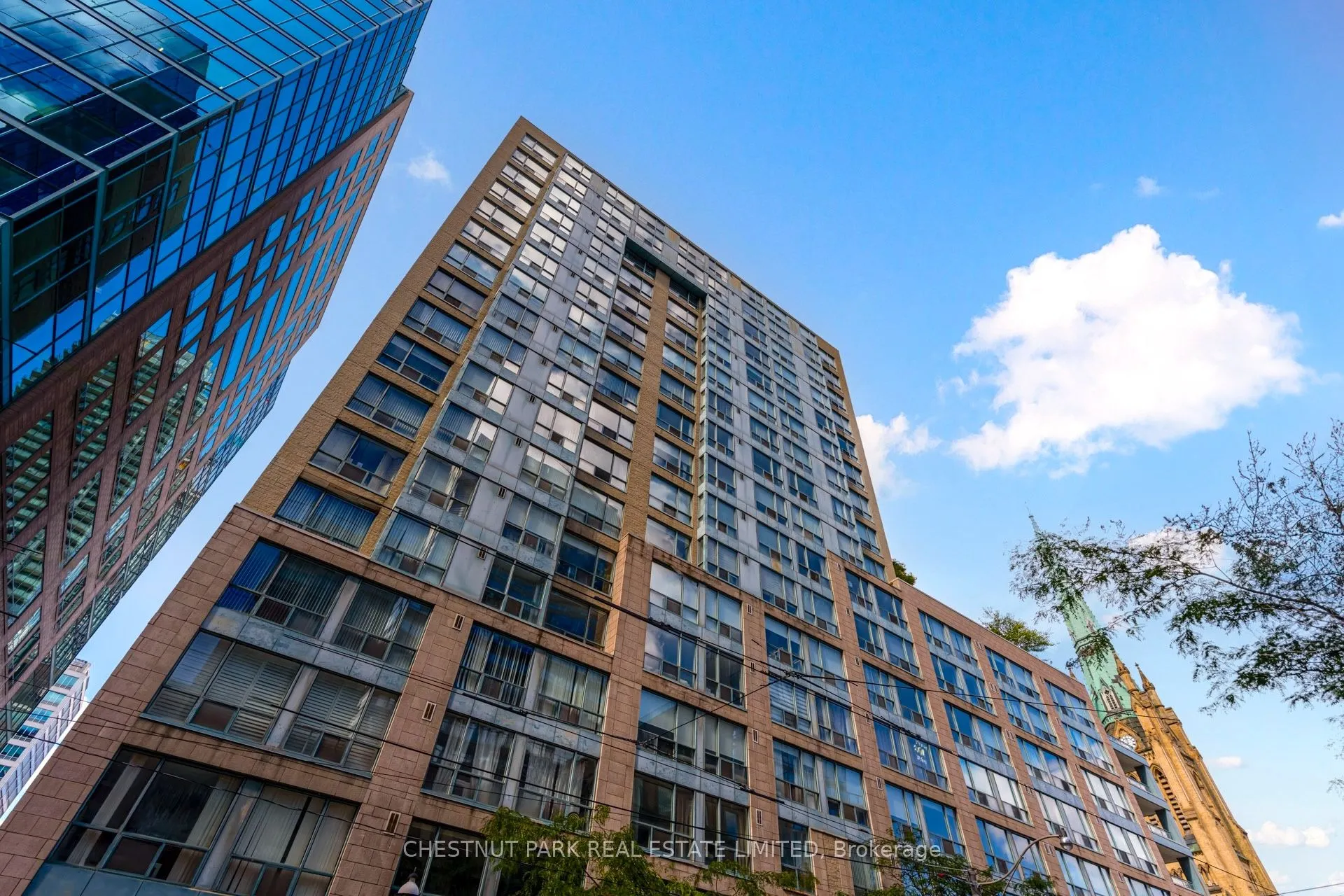 92 King Street E, #305