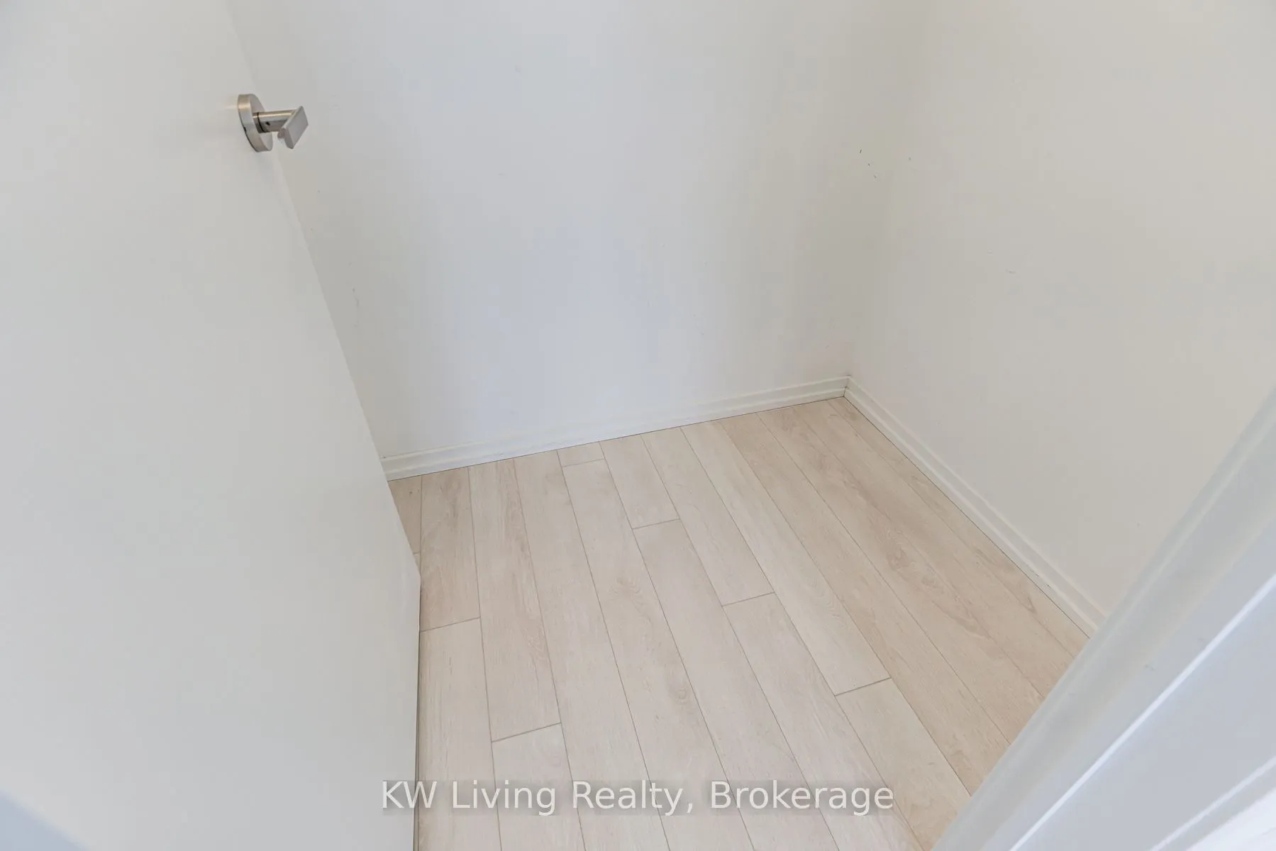 197 Yonge Street, #2906