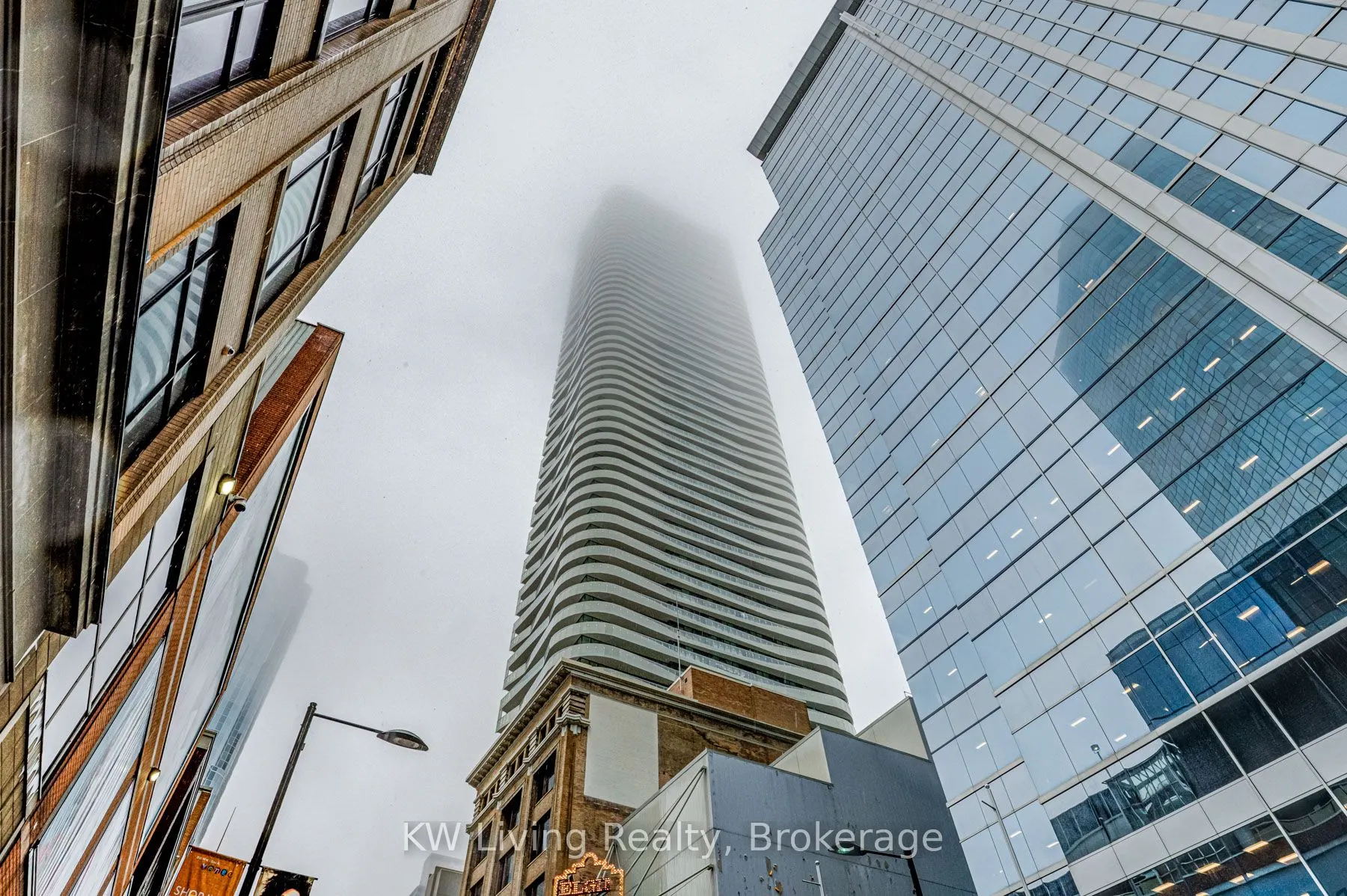 197 Yonge Street, #2906