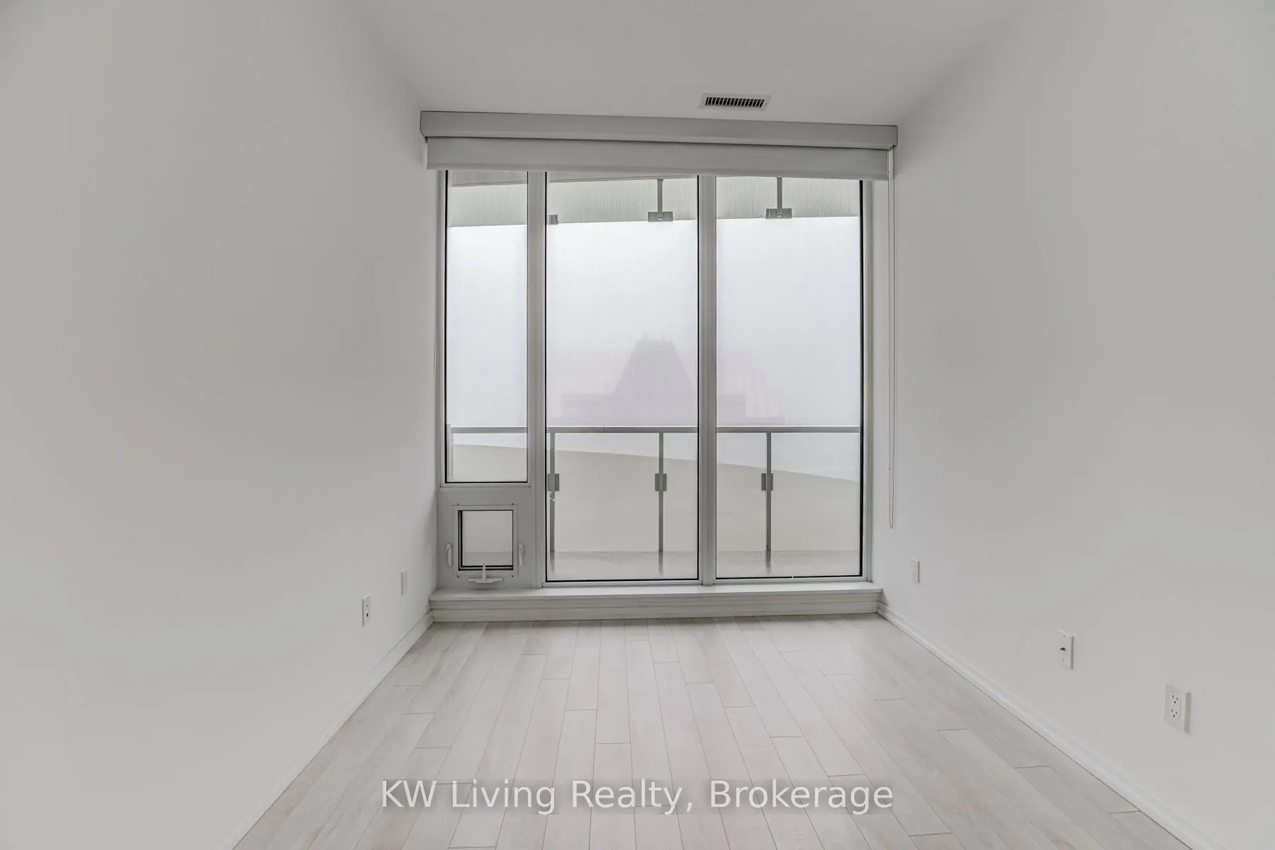 197 Yonge Street, #2906