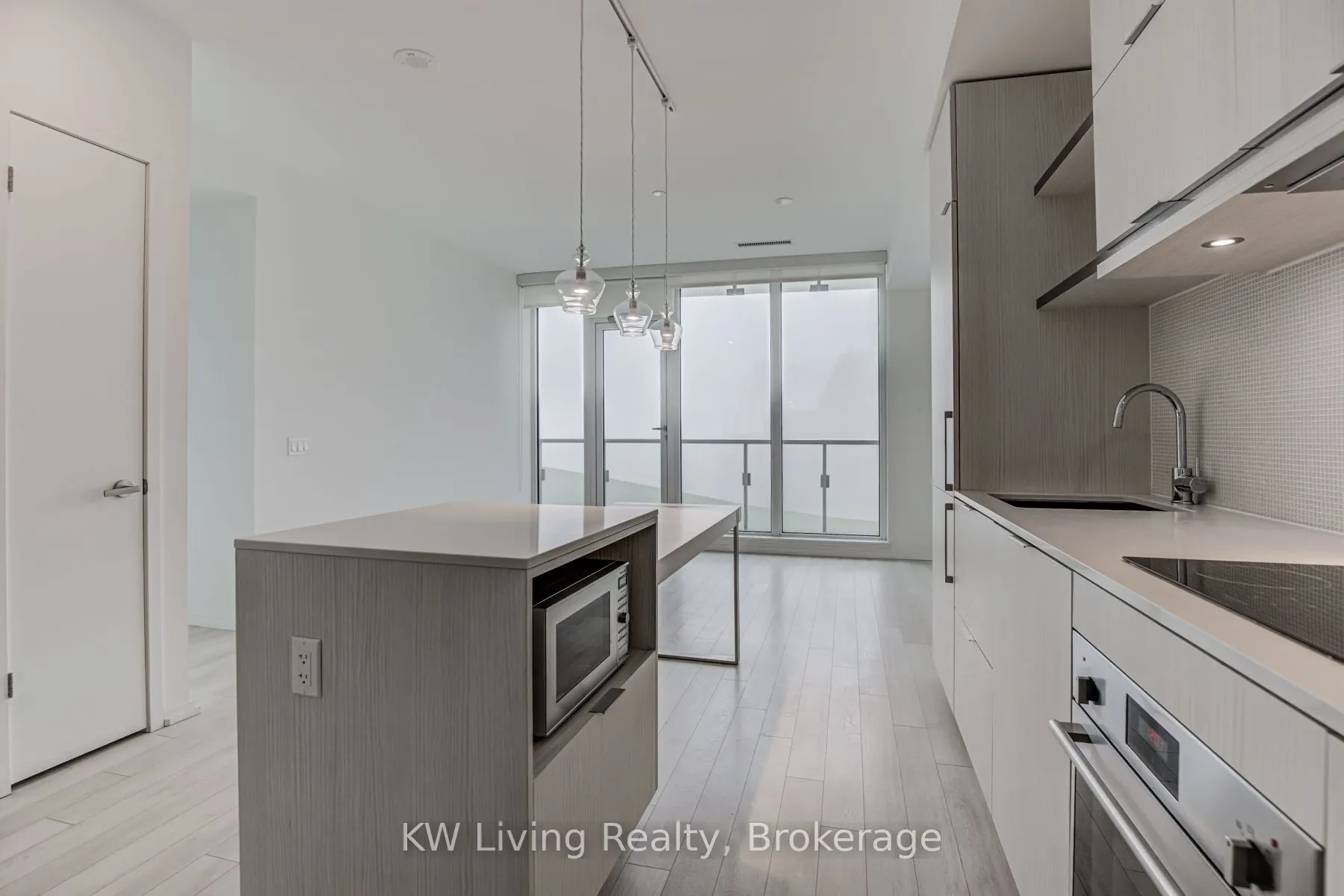 197 Yonge Street, #2906