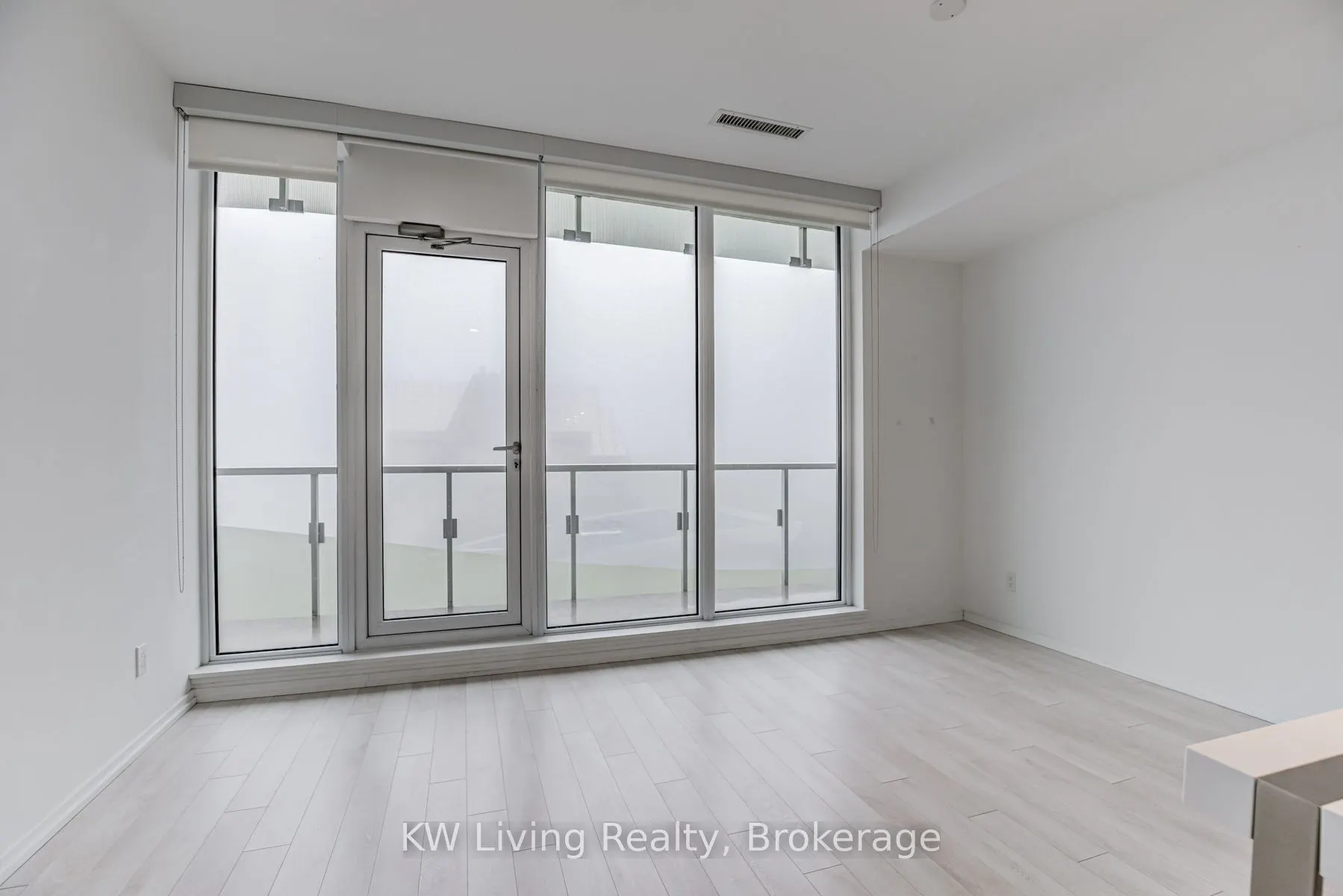 197 Yonge Street, #2906