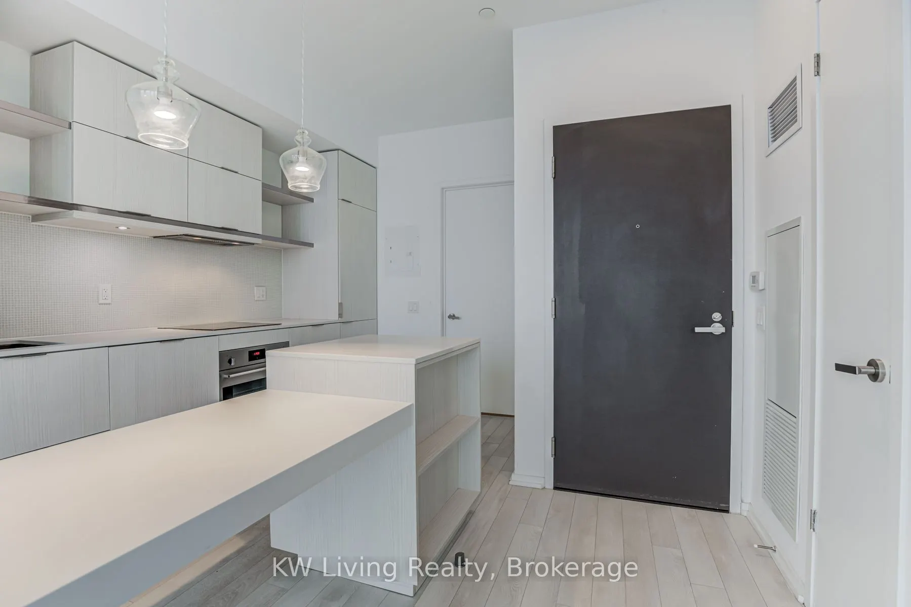 197 Yonge Street, #2906