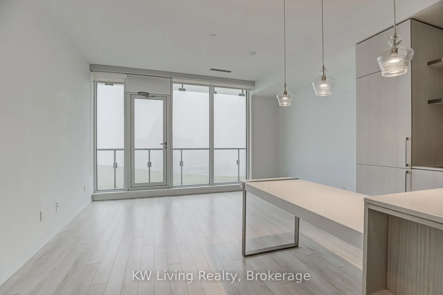 197 Yonge Street, #2906
