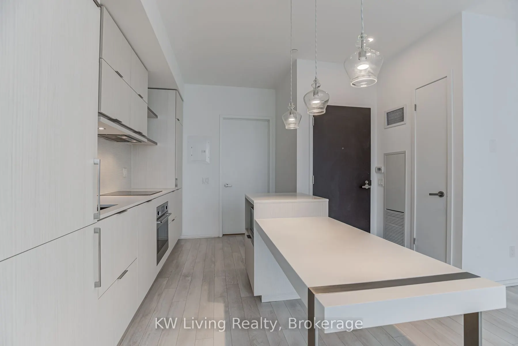 197 Yonge Street, #2906