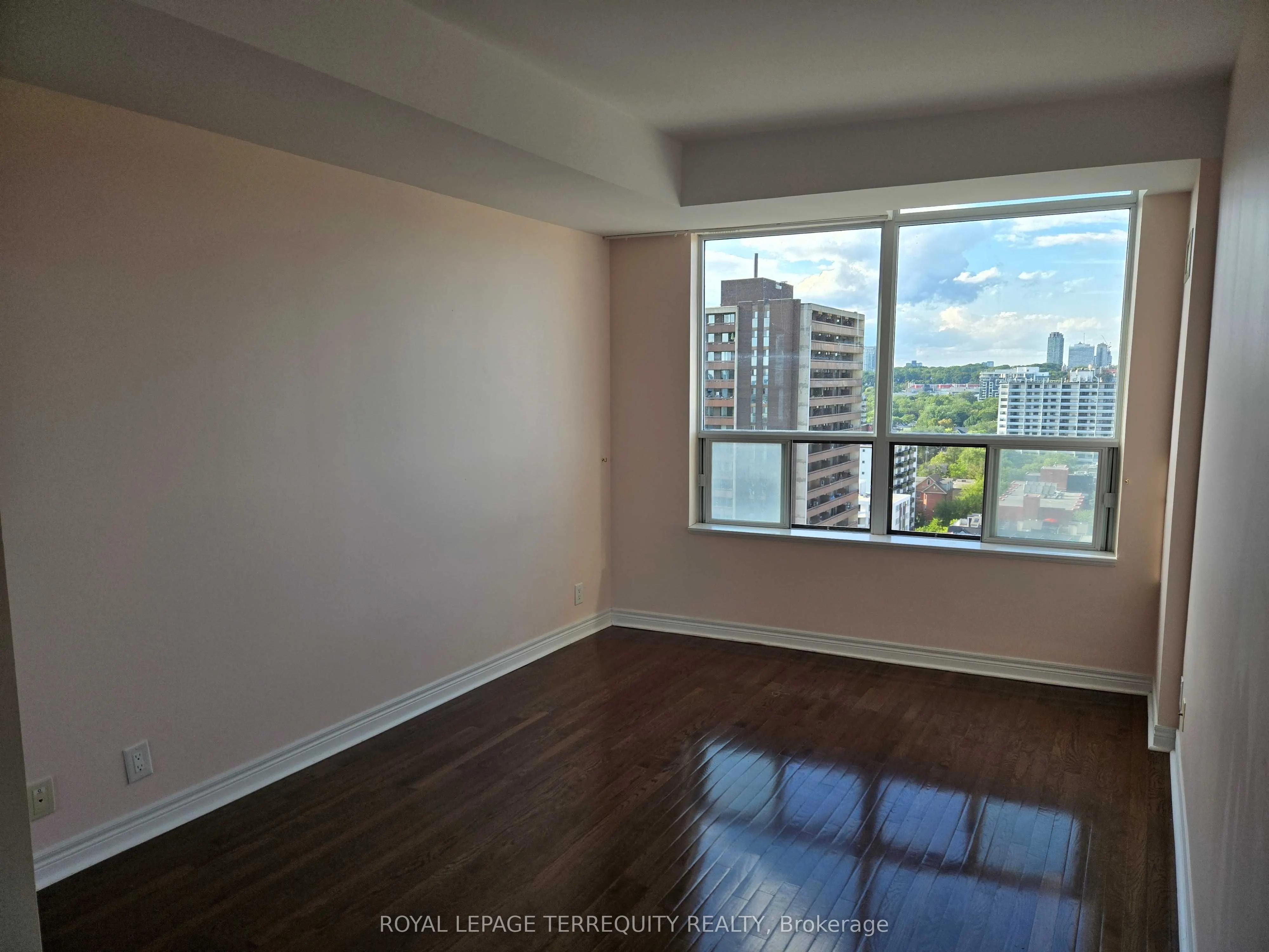736 Spadina Avenue, #1606