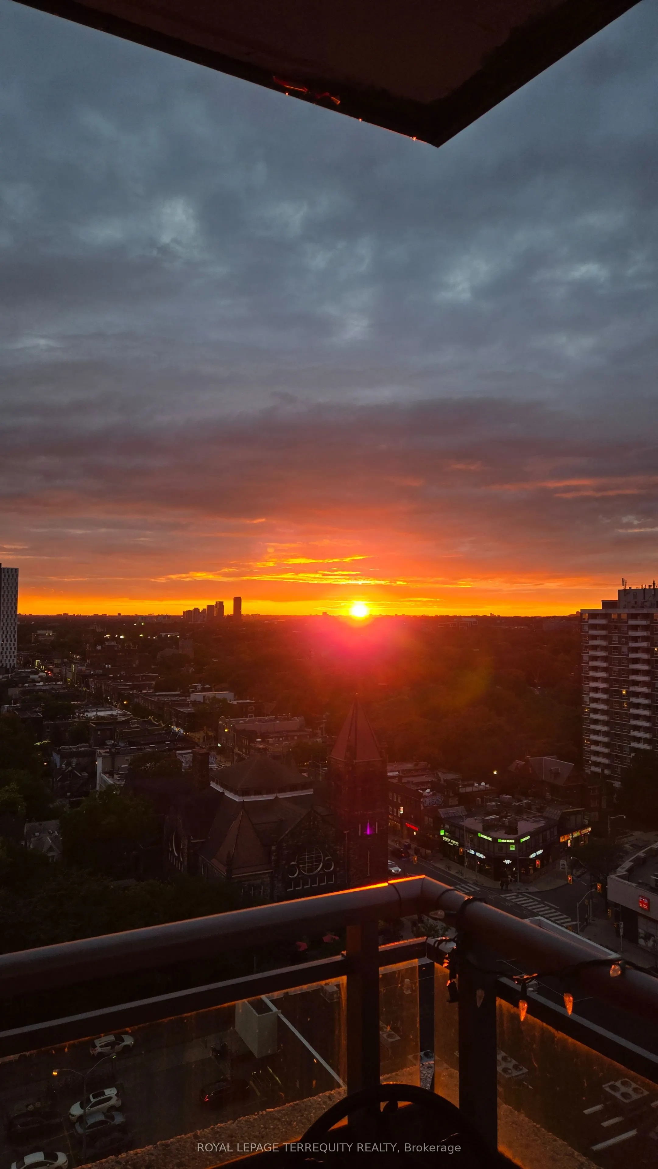 736 Spadina Avenue, #1606
