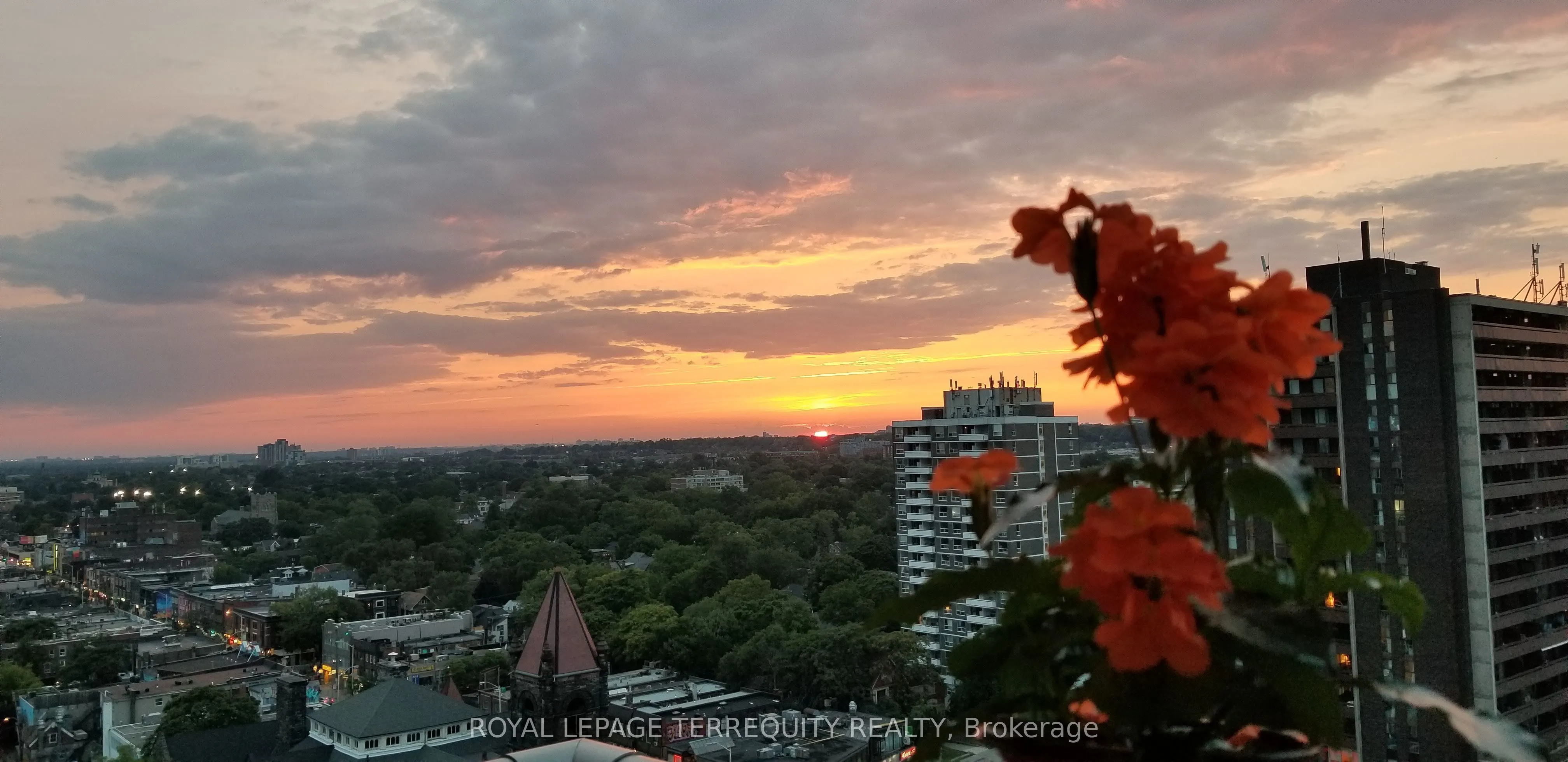 736 Spadina Avenue, #1606