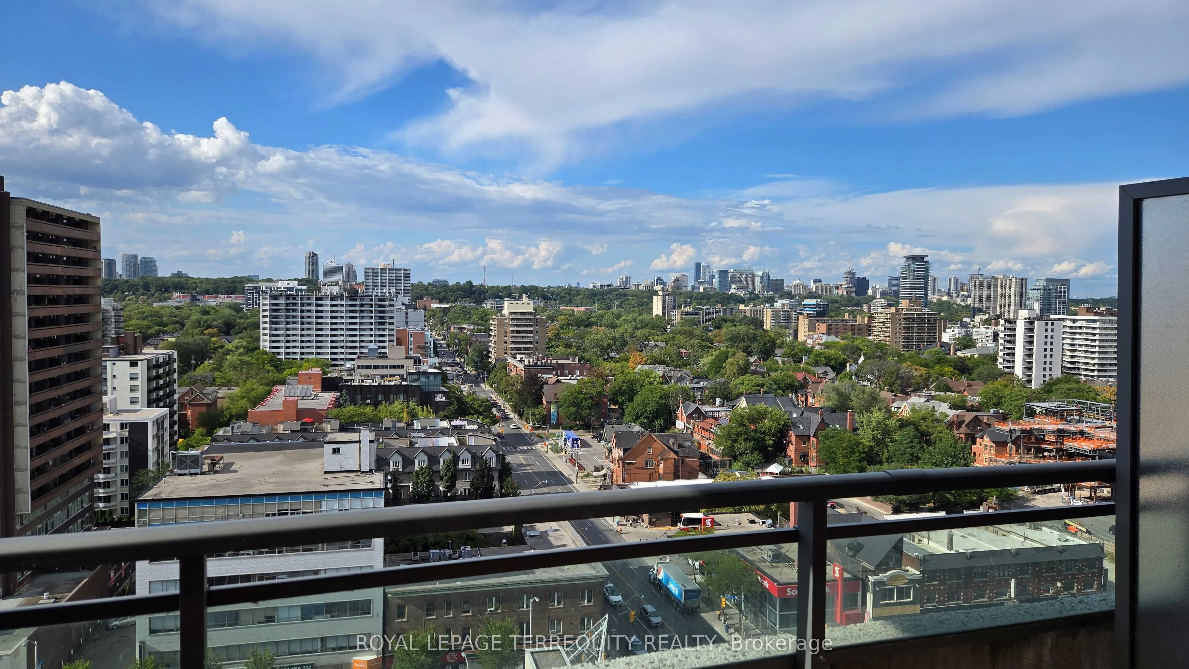 736 Spadina Avenue, #1606