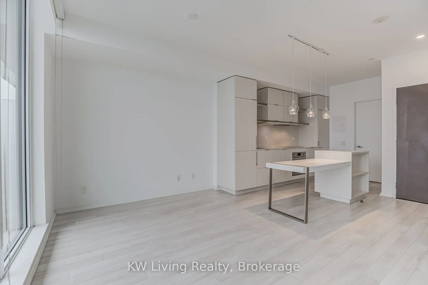 197 Yonge Street, #2906