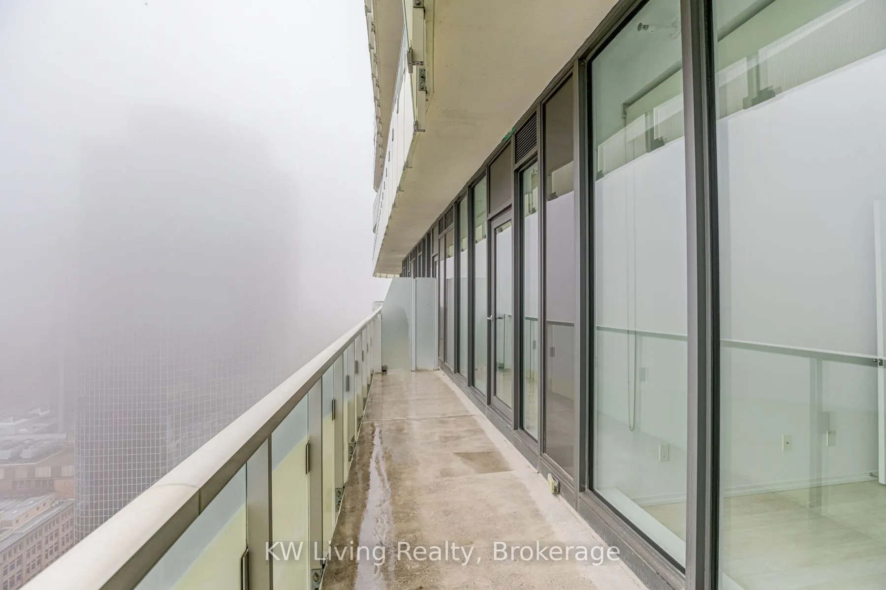 197 Yonge Street, #2906