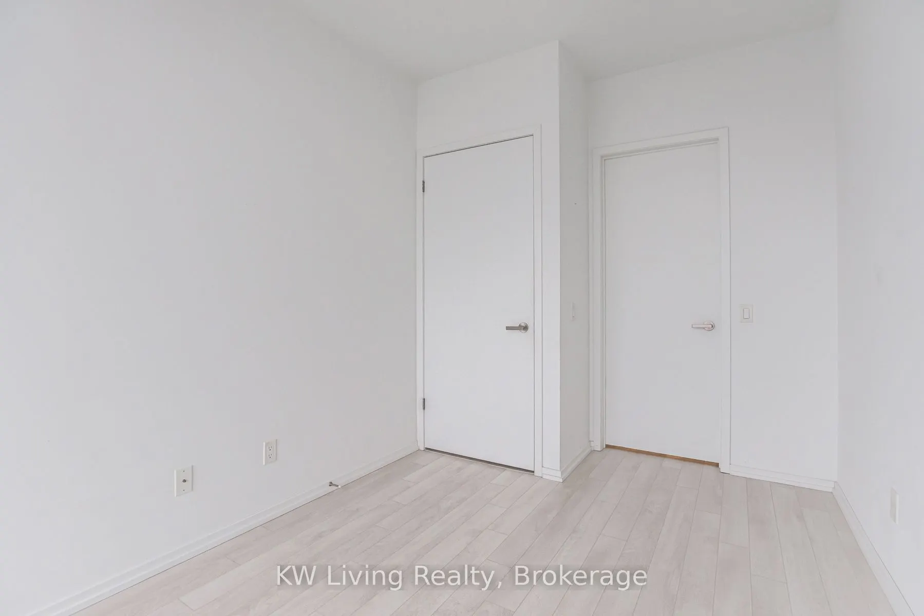 197 Yonge Street, #2906