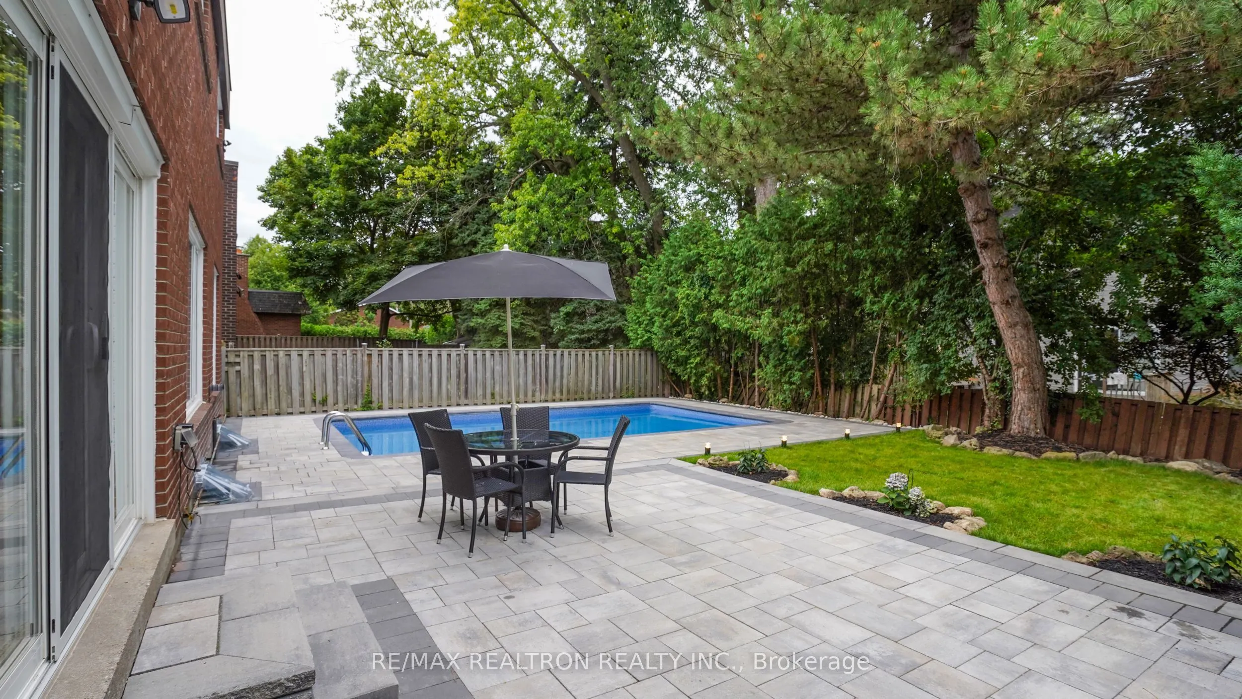47 Robinter Drive